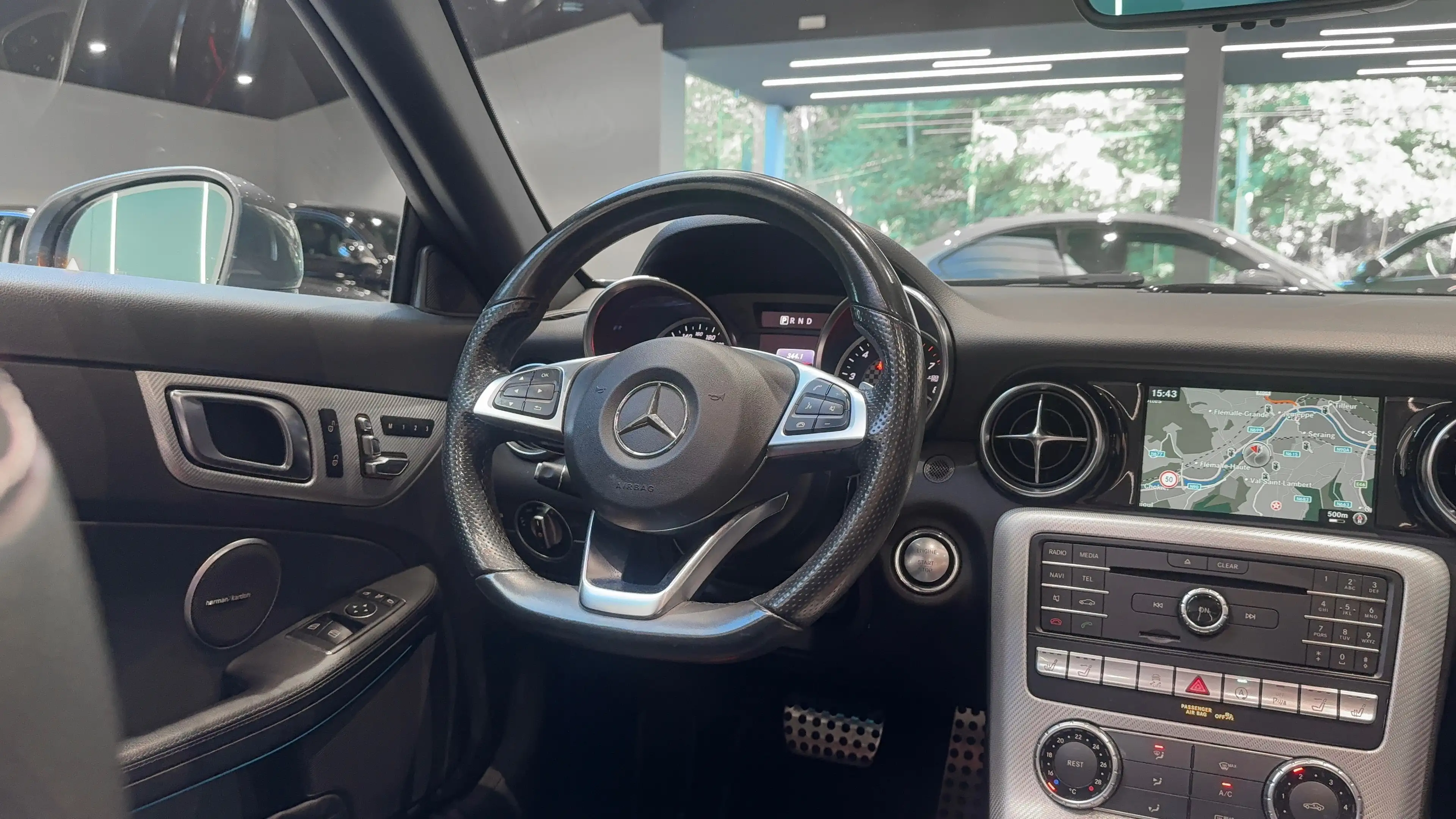 Mercedes-Benz SLC 180 1.6 PACK AMG**TVA**TOIT PANO**LED**CAMERA**BOITE AUTO**GARANTIE 12 MOIS — photo 10