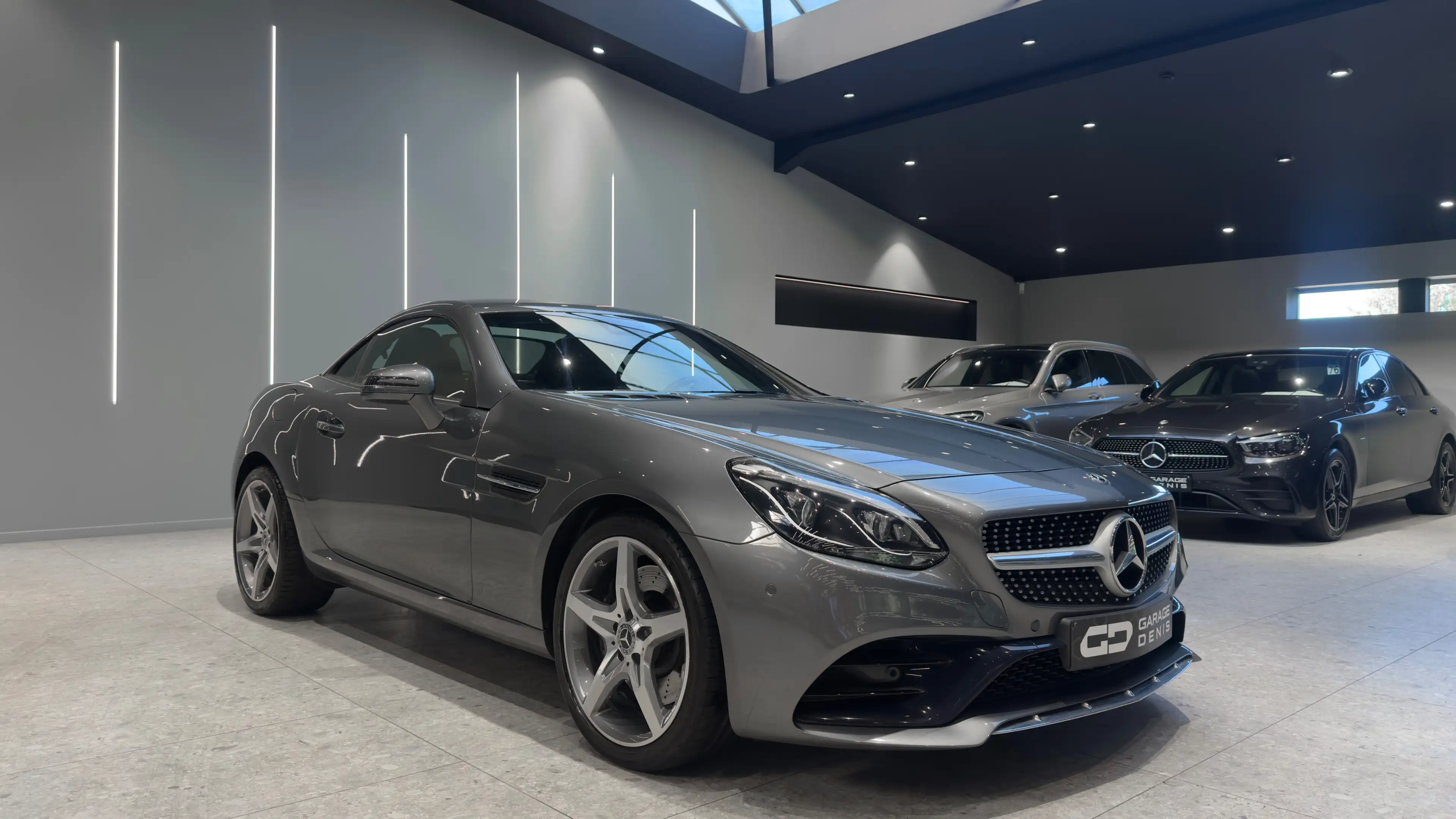 Mercedes-Benz SLC 180 1.6 PACK AMG**TVA**TOIT PANO**LED**CAMERA**BOITE AUTO**GARANTIE 12 MOIS — photo 5