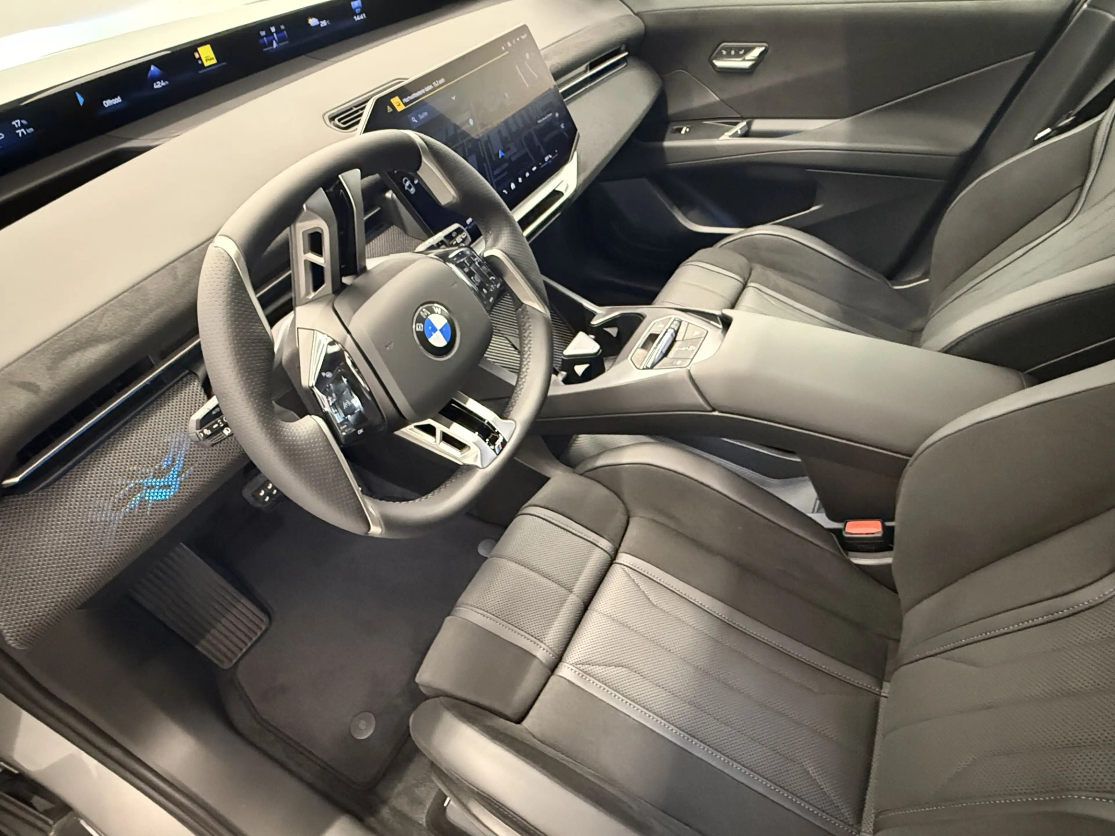 BMW iX3 40 sDrive — photo 7