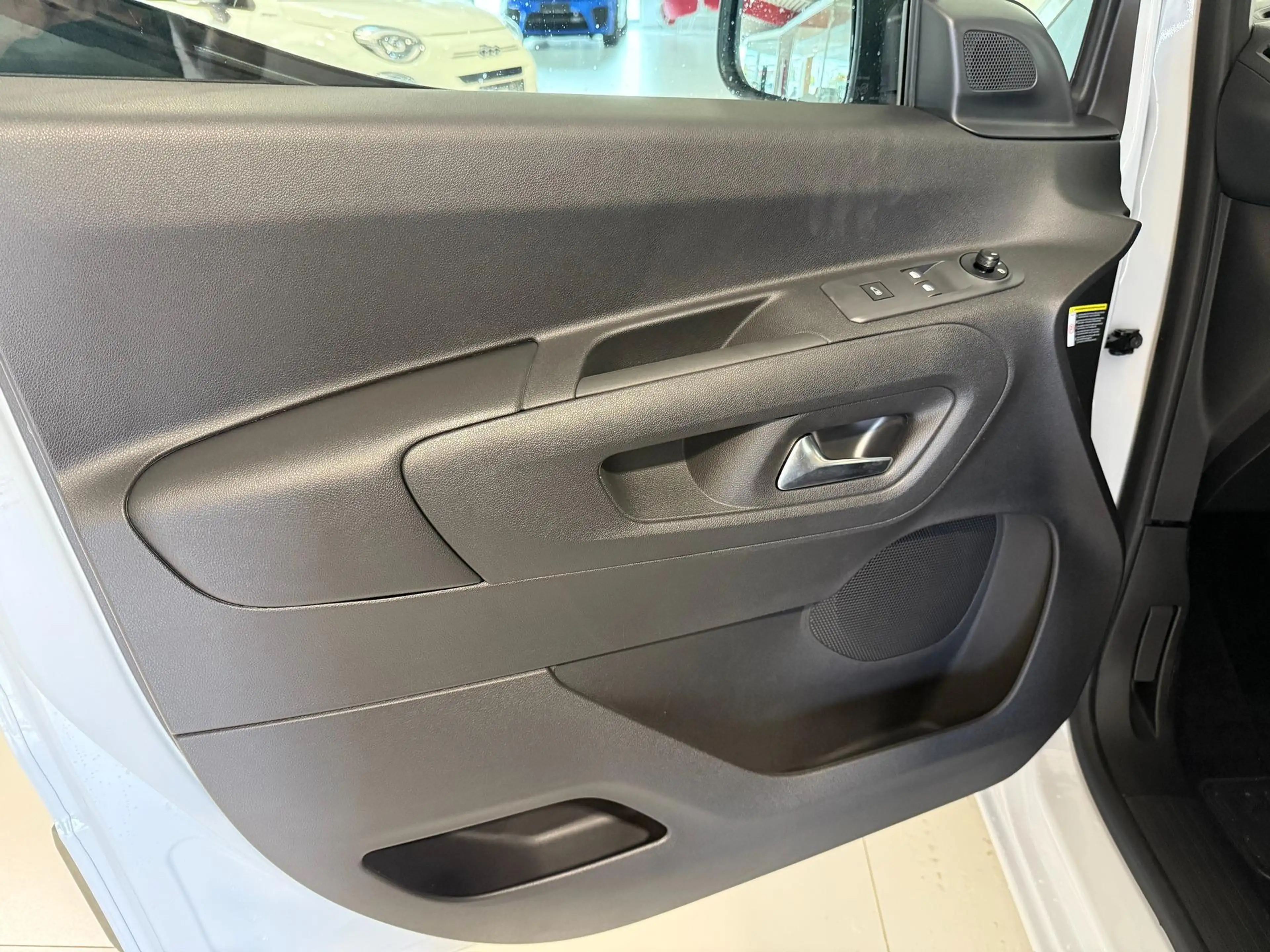 Fiat Doblo L2H1 mit erhöhter Nutzlast 1.5 BlueHDi 75 kW (1... — photo 15