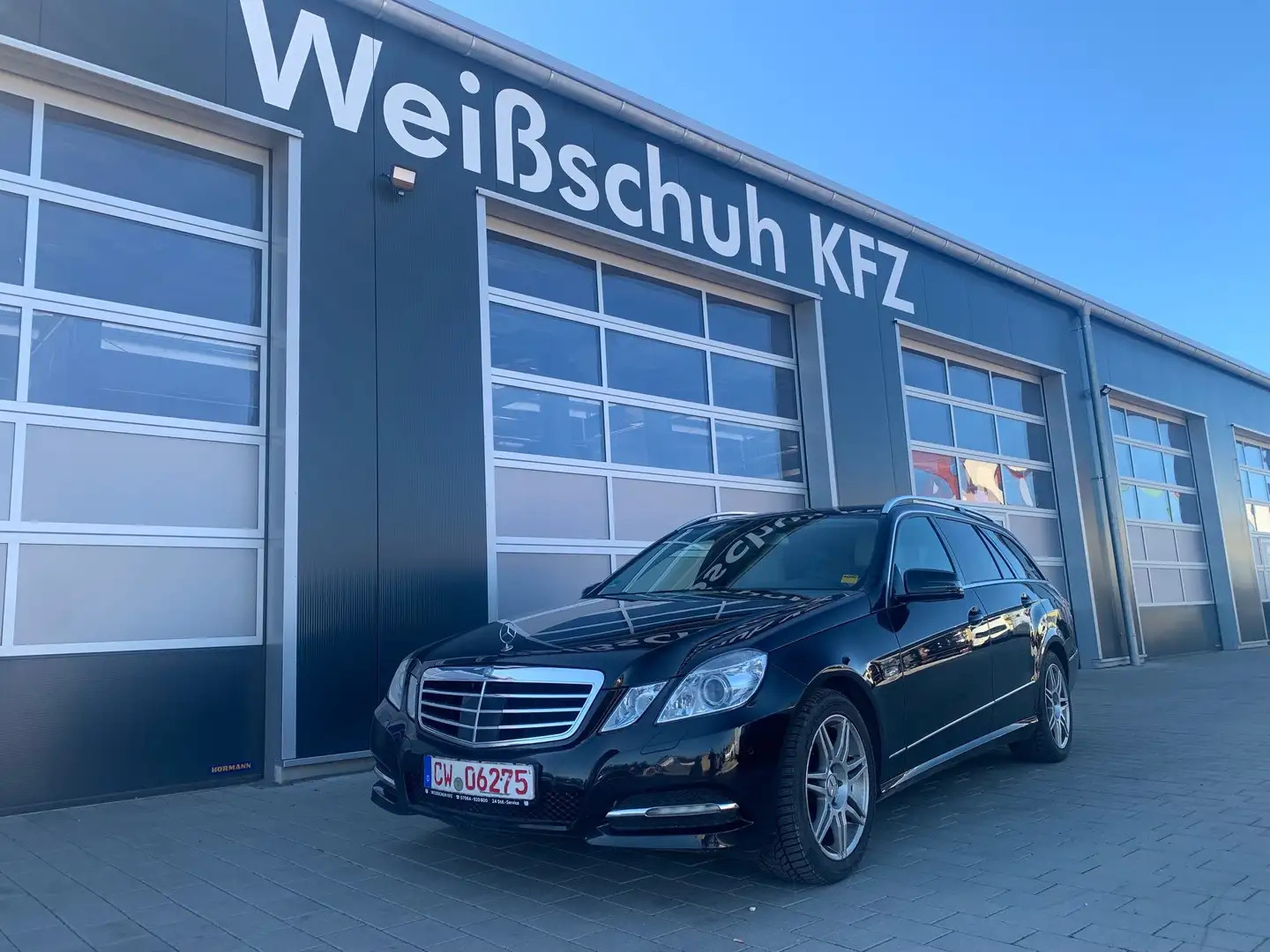 Mercedes-Benz E 250 CGI BlueEfficiency E -Klasse T-Modell (BM 212) Schwarz - 2