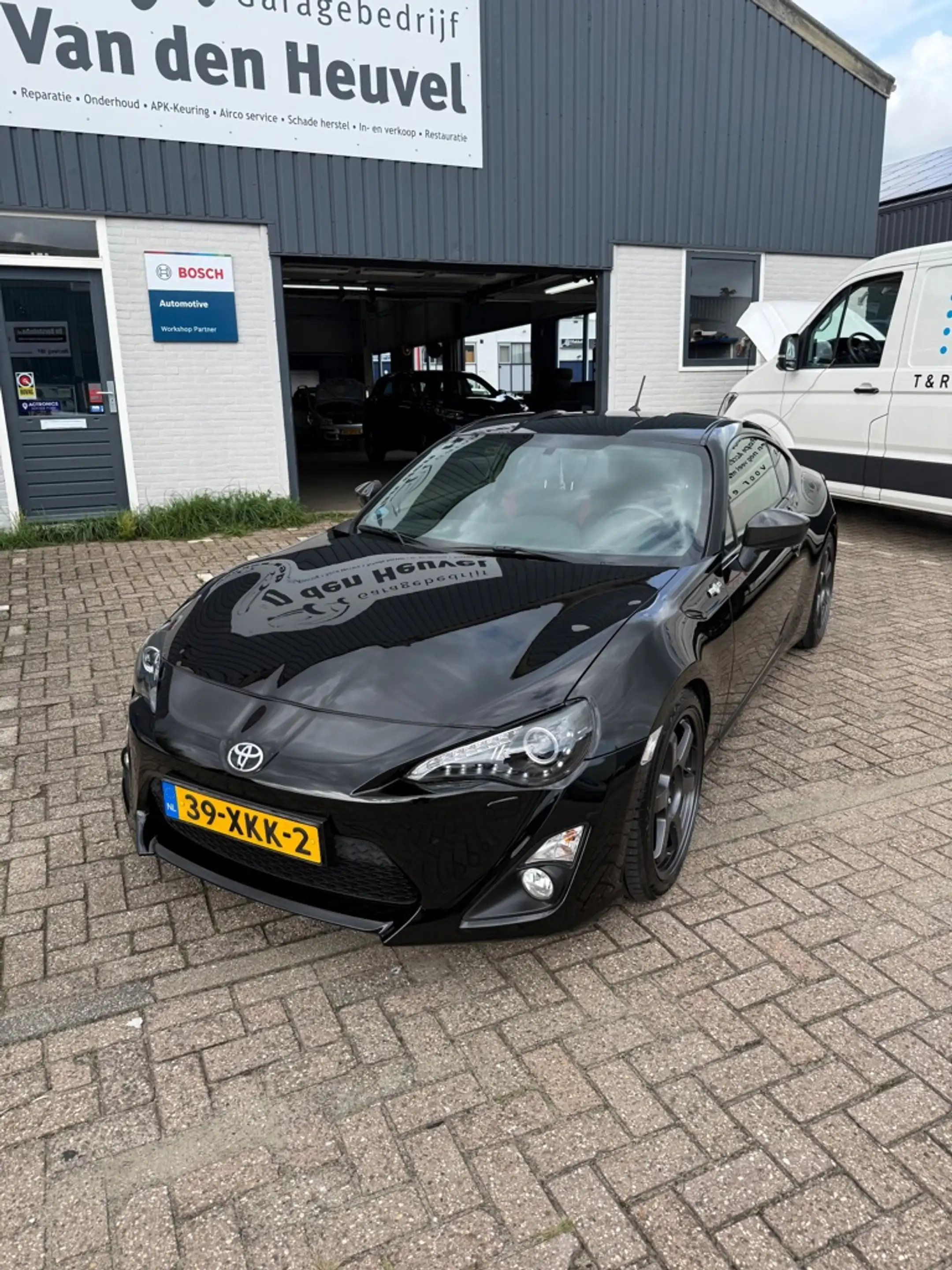 Toyota GT86 2.0 D-4S — photo 2