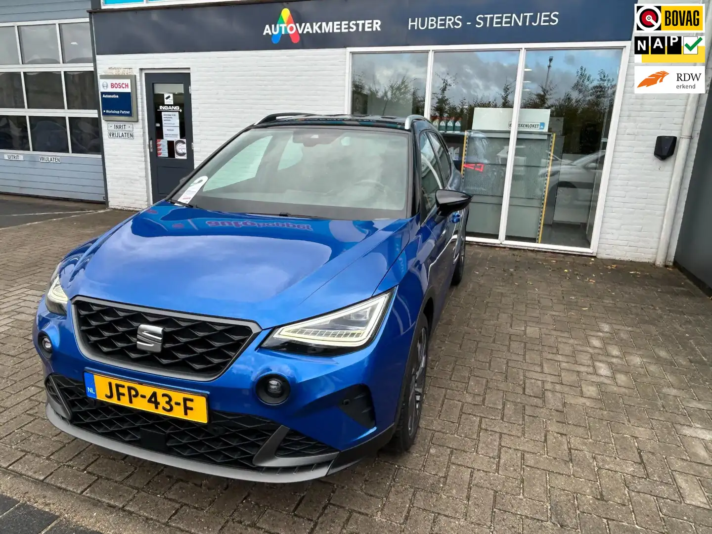 SEAT Arona 1.0 EcoTSI FR Anniversary Blauw - 1
