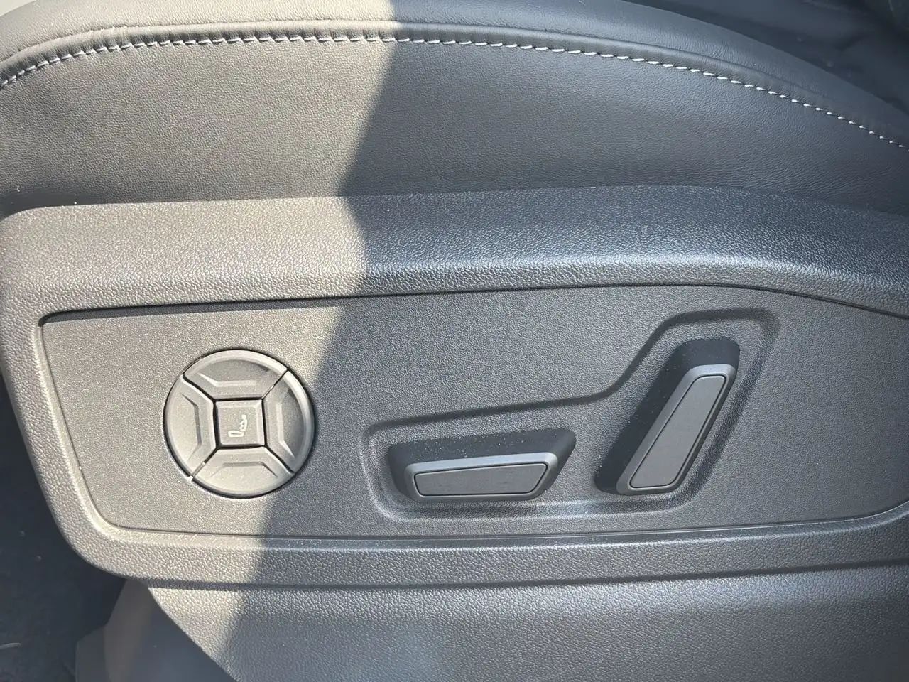 Audi SQ5 снимка Audi SQ5