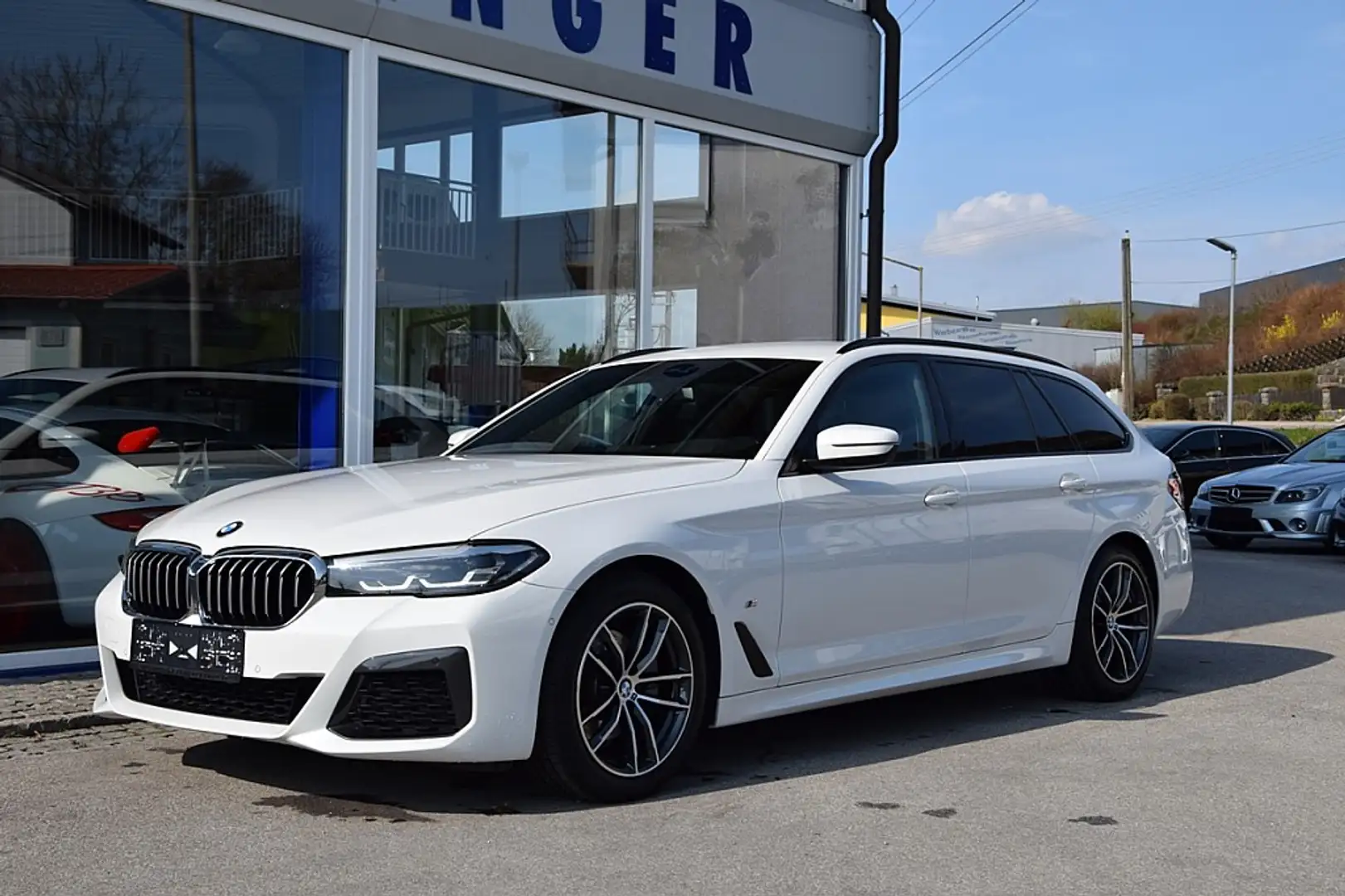 BMW 520 520d 48 V Touring xDrive Aut. *M-Sportpaket*Hea... Weiß - 2