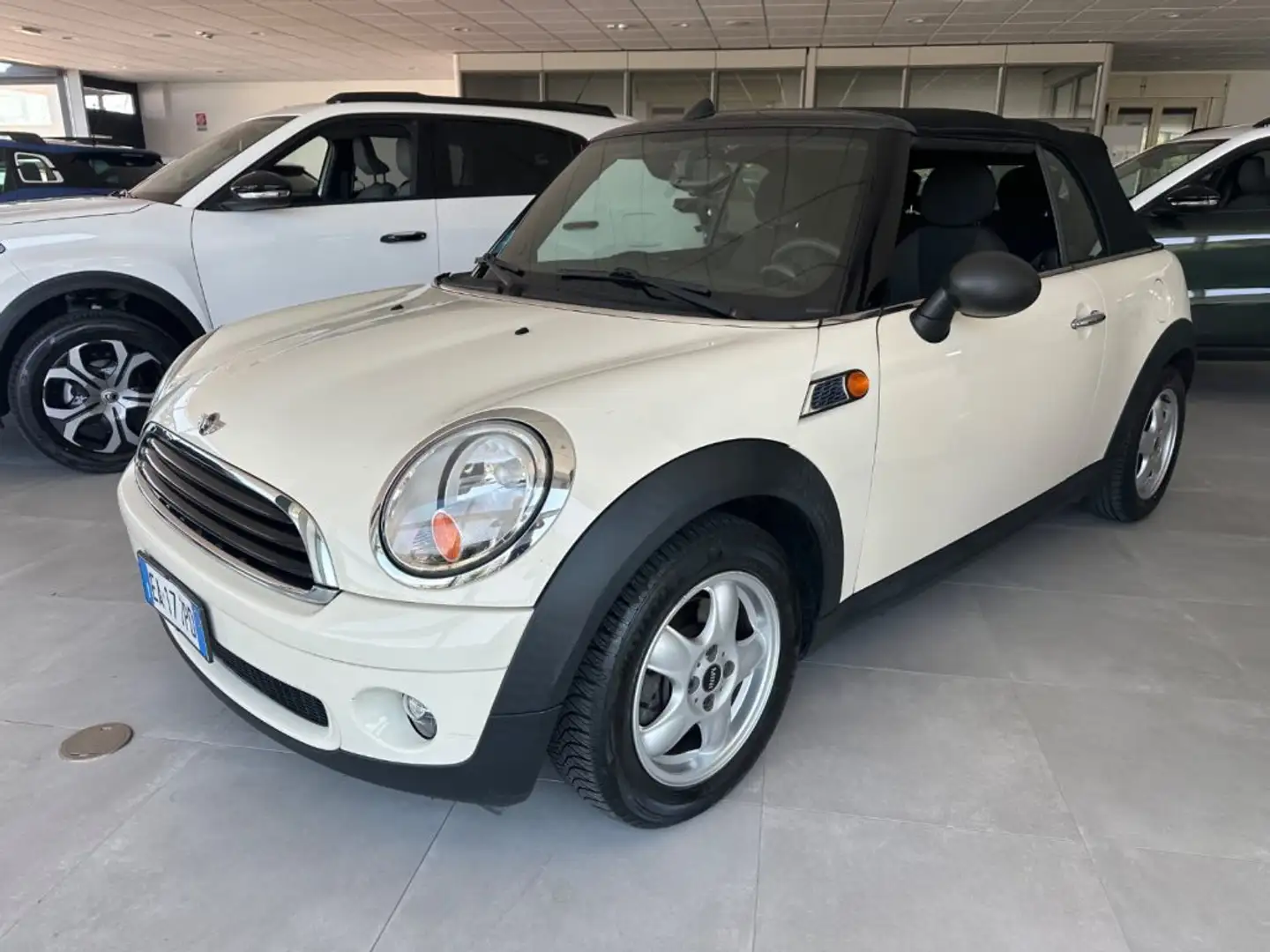 інші One Cabrio 1.6 16V Бежевий - 1