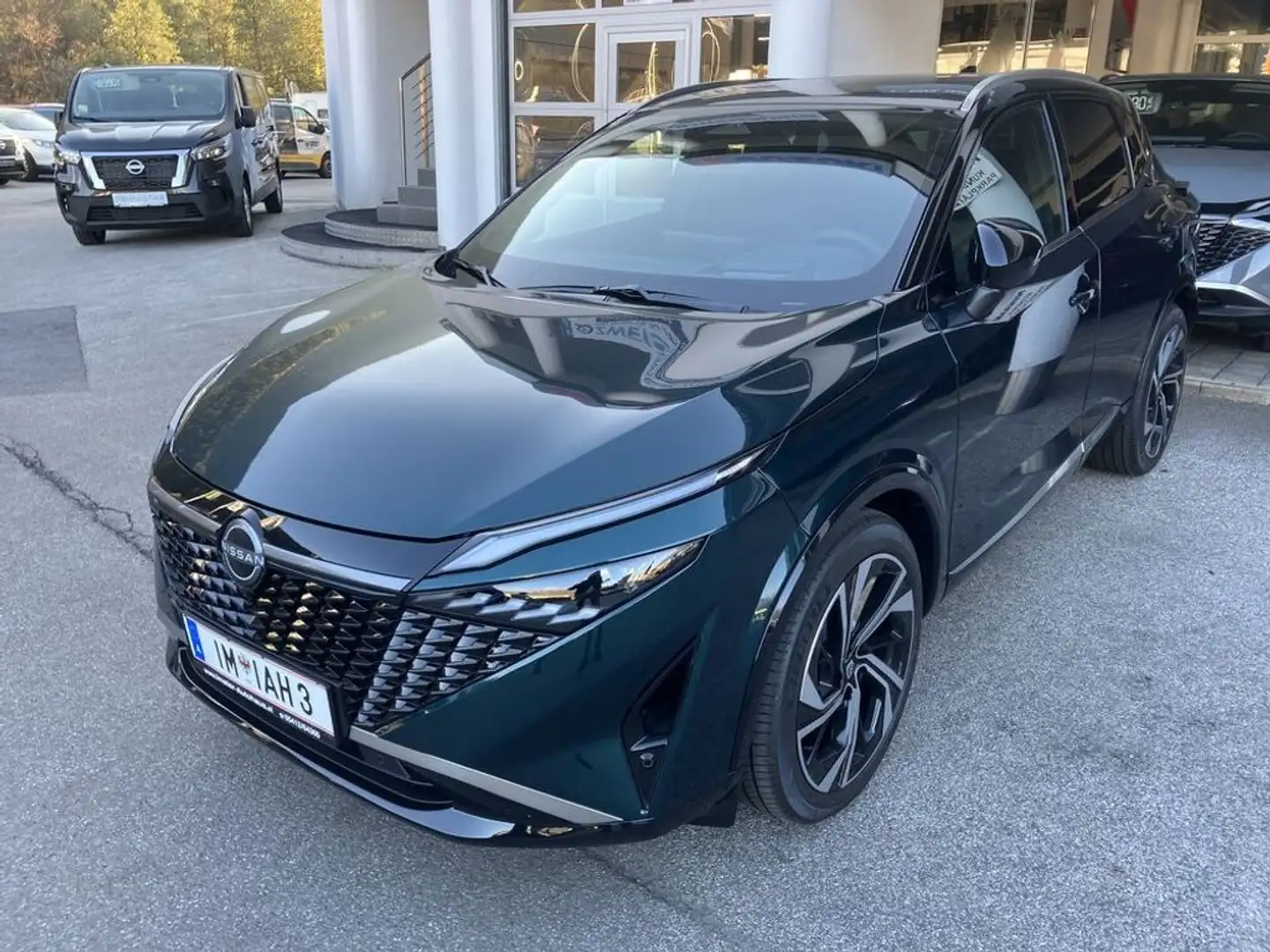 Nissan Qashqai 1,3 DIG-T MHEV 4x4 Tekna+ Xtronic Grün - 1