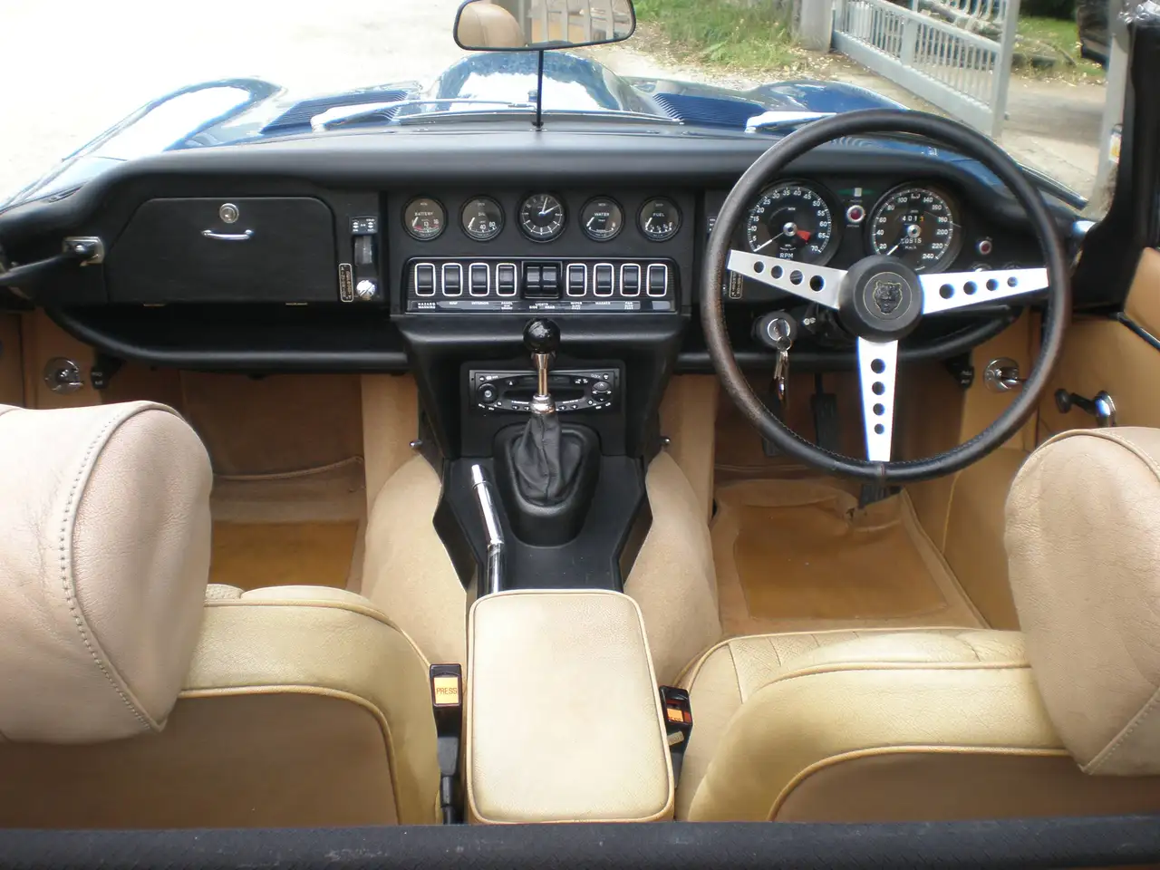 Jaguar E-Type Serie 3 V12 Roadster, foto 2