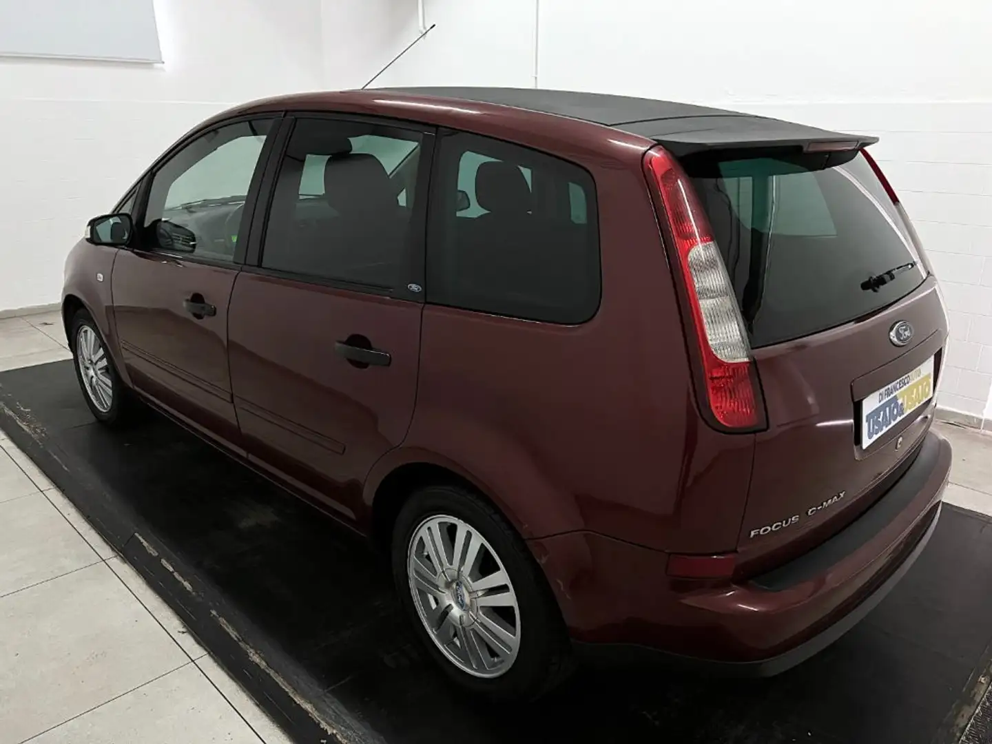 Ford Focus C-Max 2.0 TDCi Ghia 133cv Kırmızı - 2