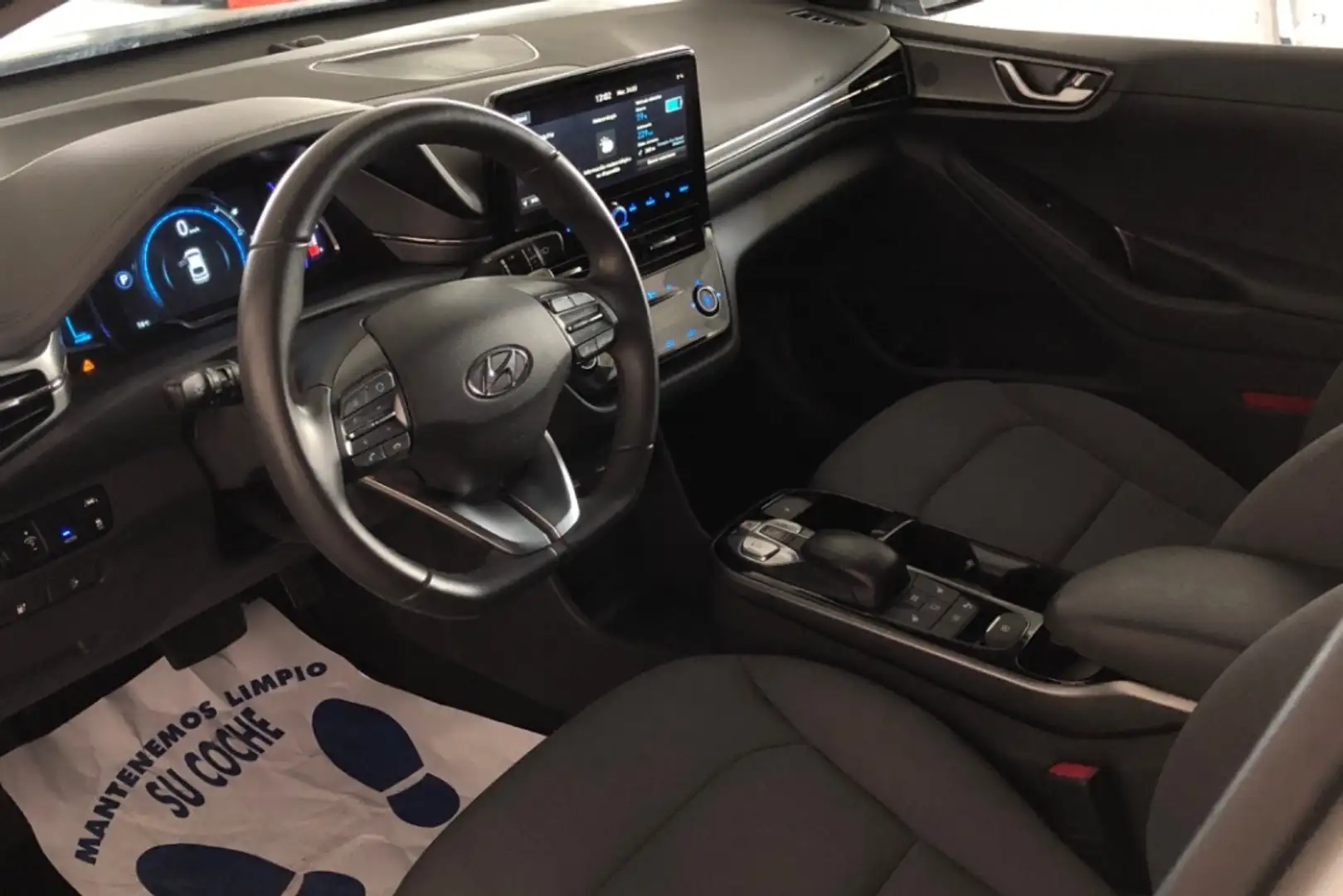 Hyundai IONIQ EV TECNO 136 5P Gris - 2
