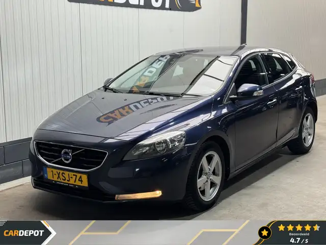 2014 Volvo V40 in Blue for sale