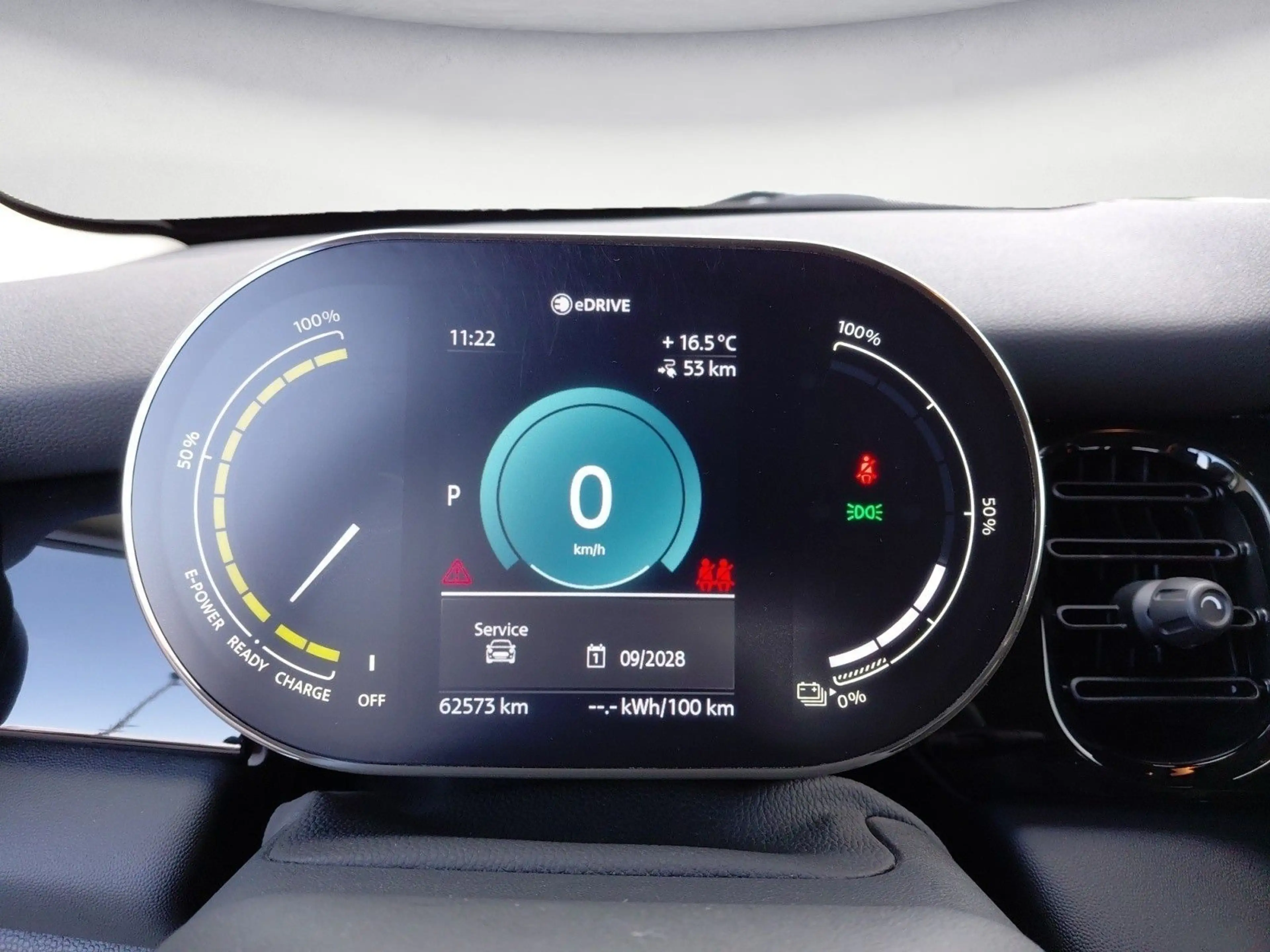 MINI Cooper SE . Essential Trim Klimaaut. Komfortzugan — photo 14