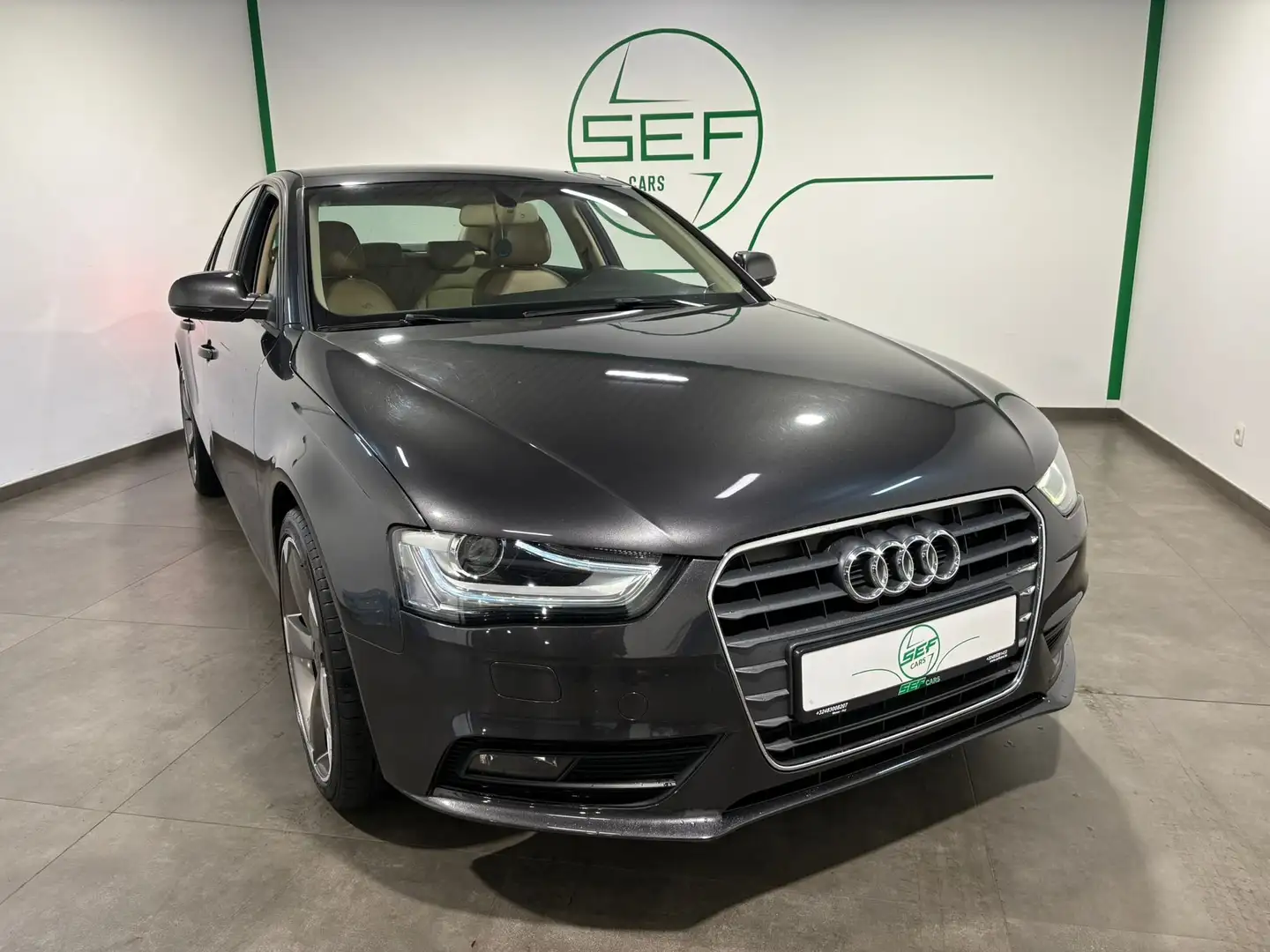 Audi A4 **1.8 TFSI ** GPS ** Cuir ** Garantie 12 mois ** Gris - 1