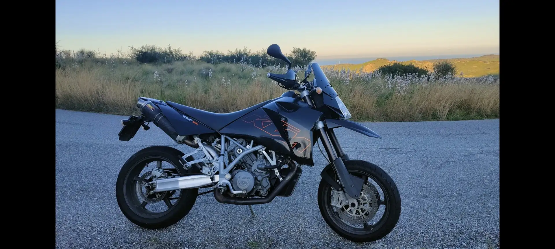 KTM 950 Supermoto Negru - 1