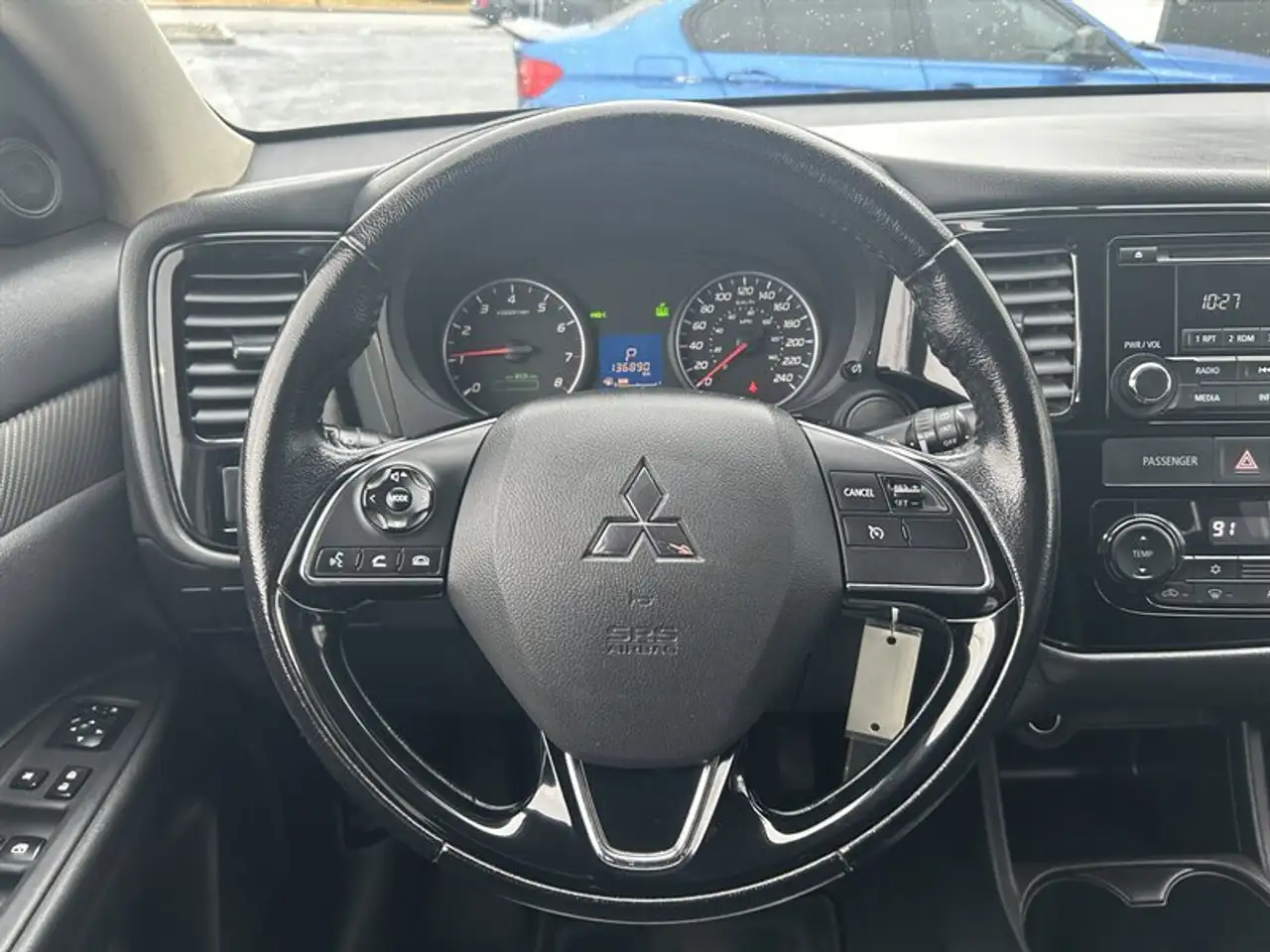 Mitsubishi Outlander снимка Mitsubishi Outlander