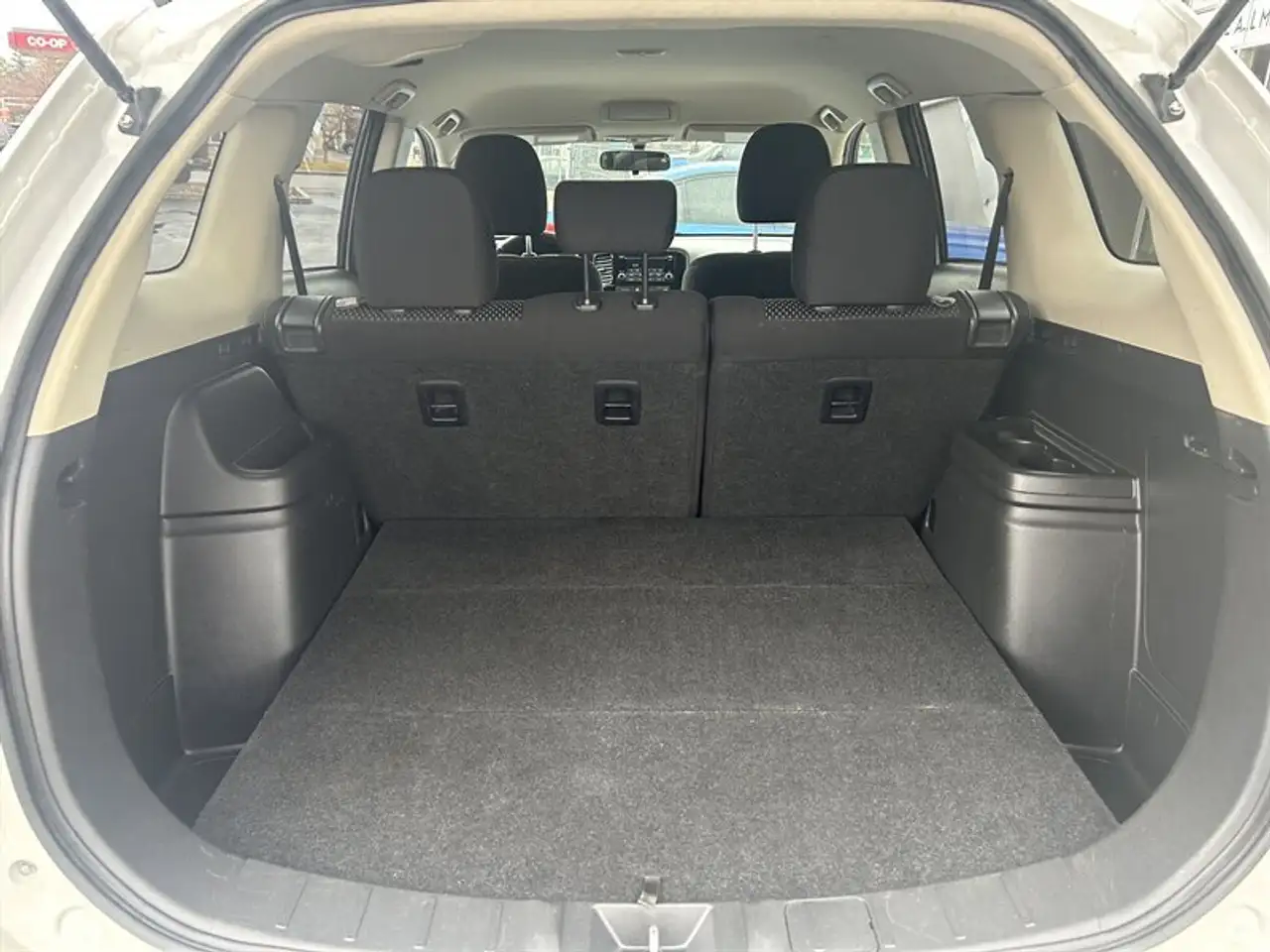 Mitsubishi Outlander снимка Mitsubishi Outlander