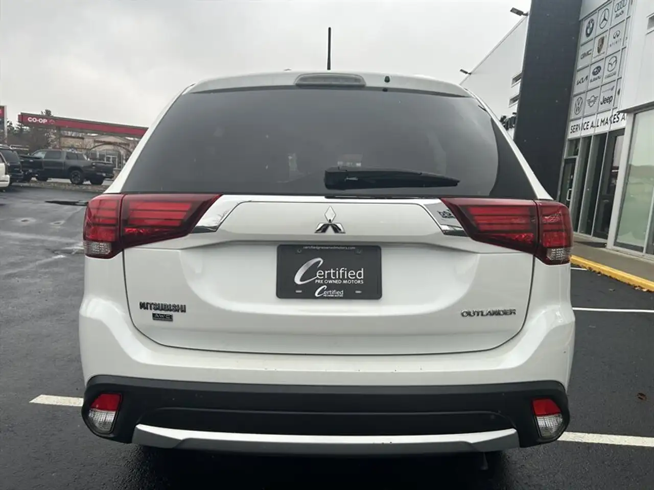 Mitsubishi Outlander снимка Mitsubishi Outlander