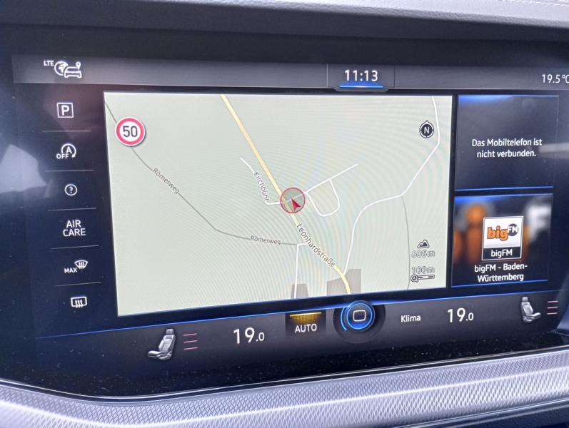 Volkswagen Touareg R-Line 4Motion — photo 13