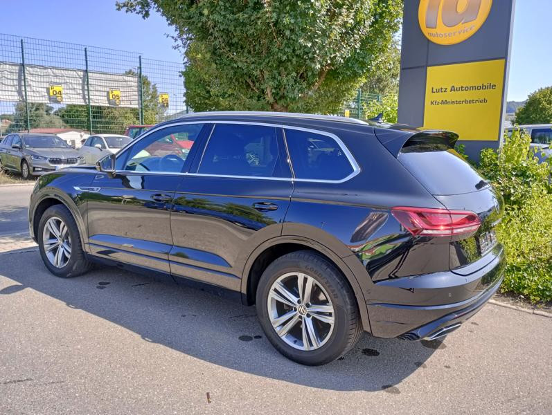 Volkswagen Touareg R-Line 4Motion — photo 2
