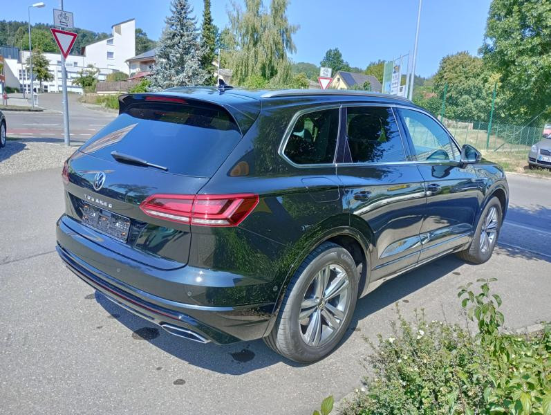 Volkswagen Touareg R-Line 4Motion — photo 3