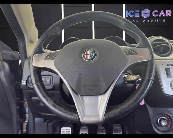 Alfa Romeo Mito view 11