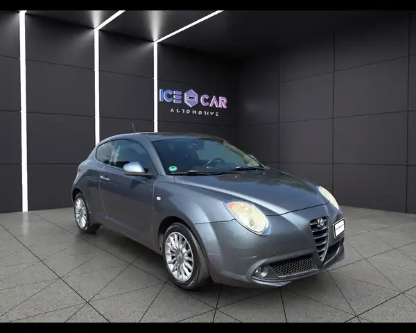 Alfa Romeo Mito view 3