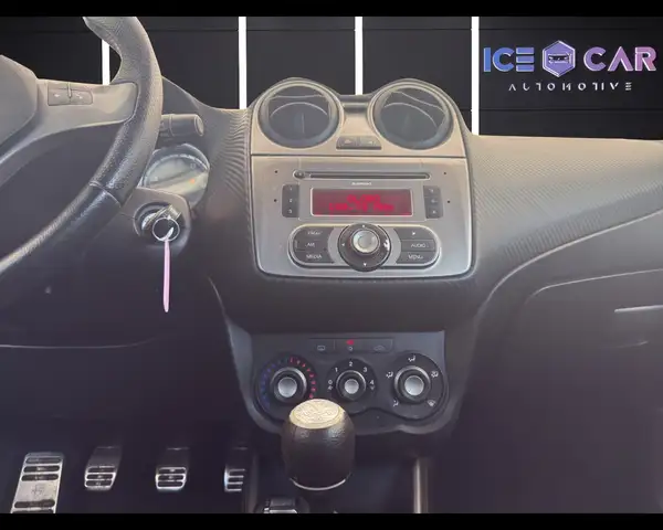 Alfa Romeo Mito view 13