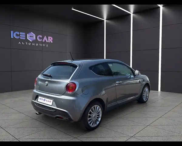 Alfa Romeo Mito view 5