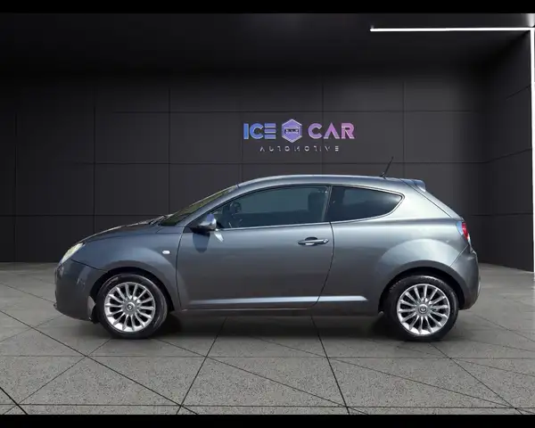 Alfa Romeo Mito view 8