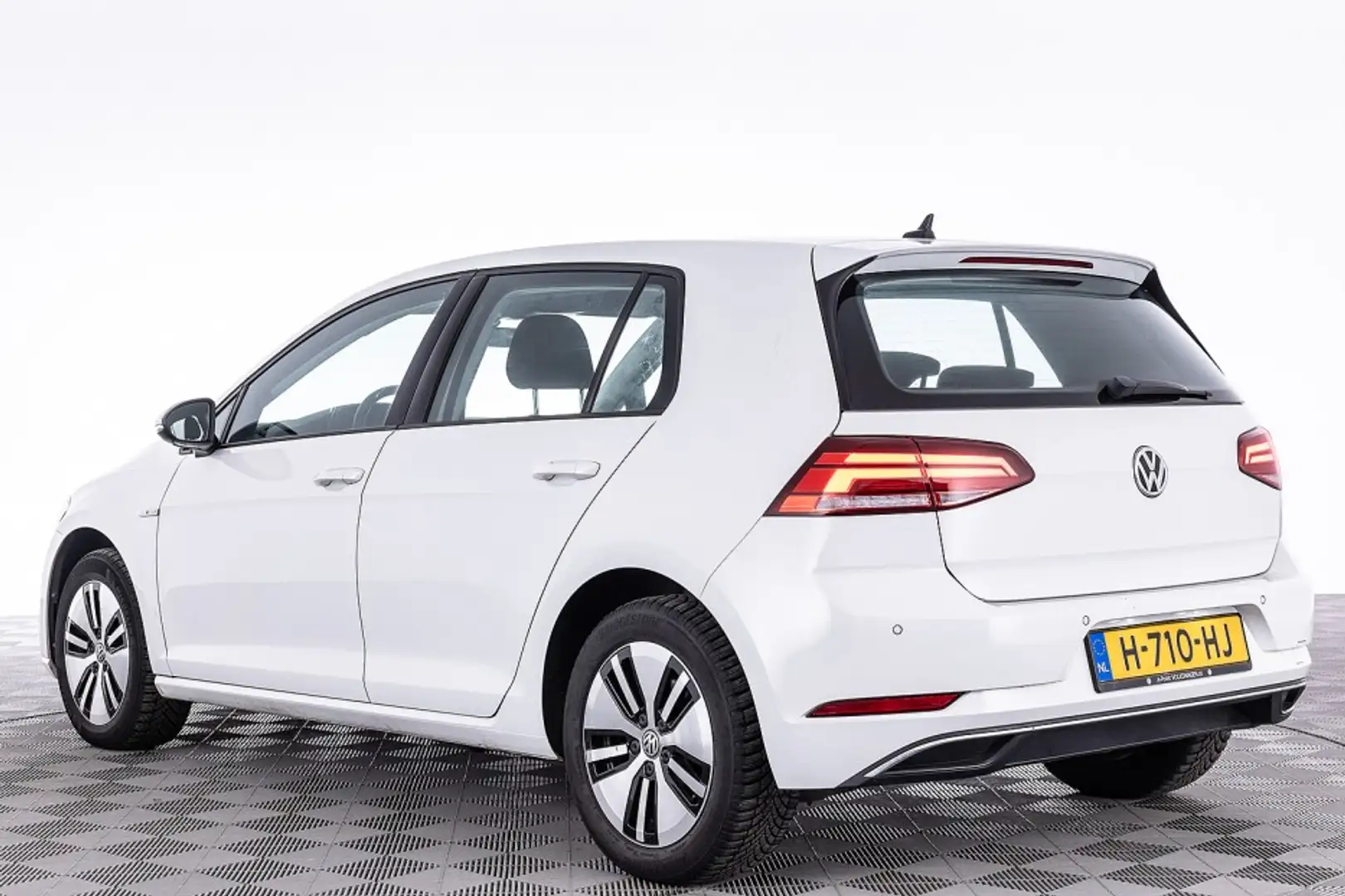 Volkswagen e-Golf E-DITION *SOH 91%* LED | NAVI ✅ 1e Eigenaar . Blanco - 2