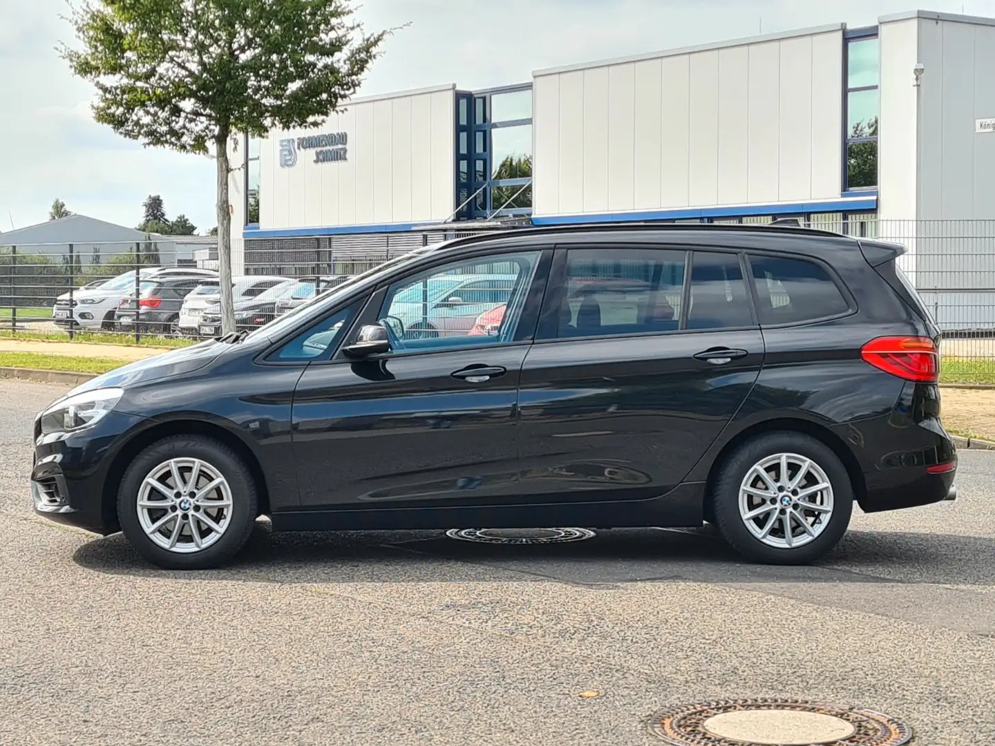 BMW 216 2 Gran Tourer 216 d Advantage*Autom*Navi*7.Sitz* Schwarz - 2