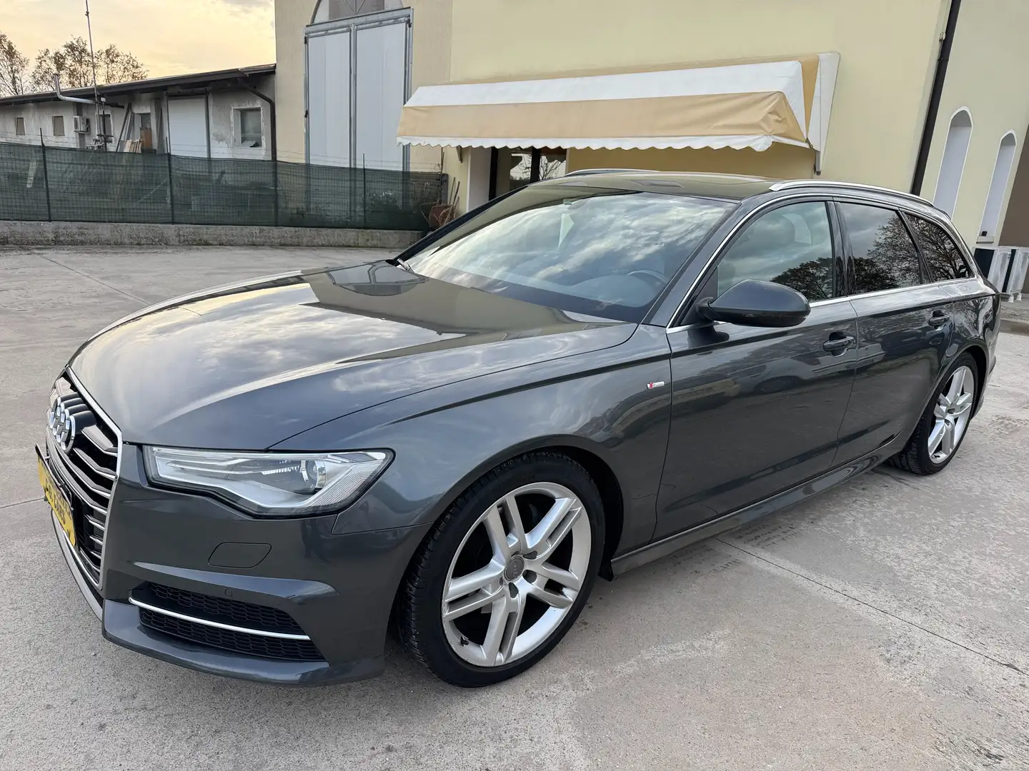 Audi A6 AVANT 2.0 TDI 190 CV S-LINE INT+EST Grijs - 2