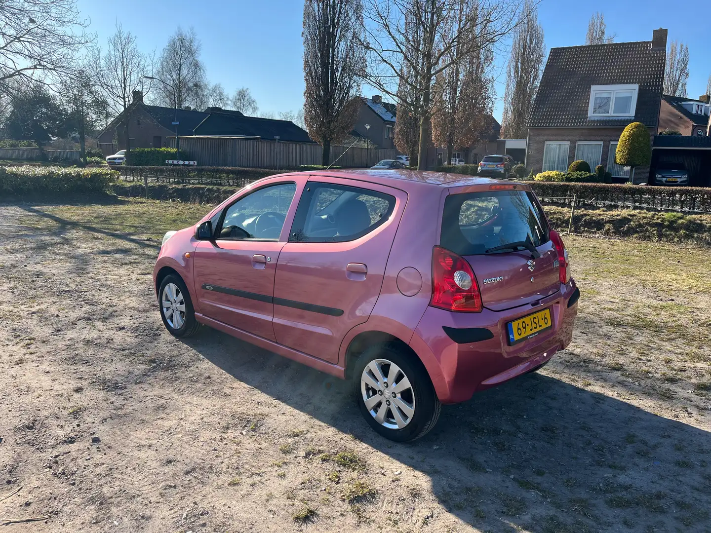 Suzuki Alto Alto 1.0 Exclusive Rojo - 2