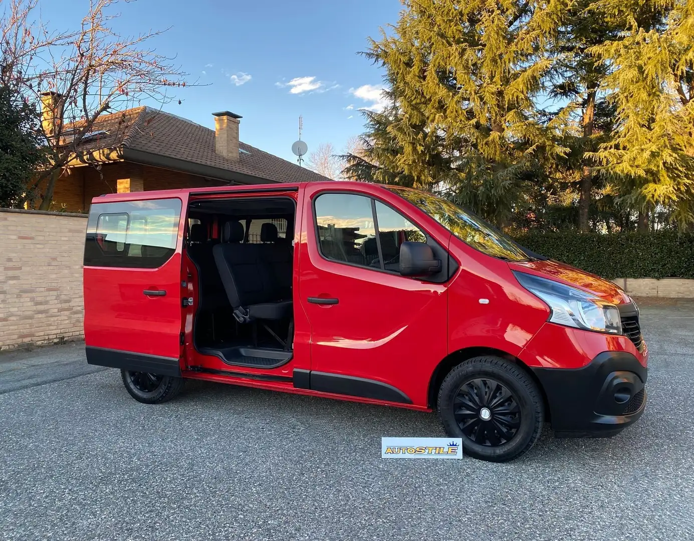 Renault Trafic 1.6 dCi  125cv AUTOVETTURA 9 POSTI - EURO 6 Rojo - 2
