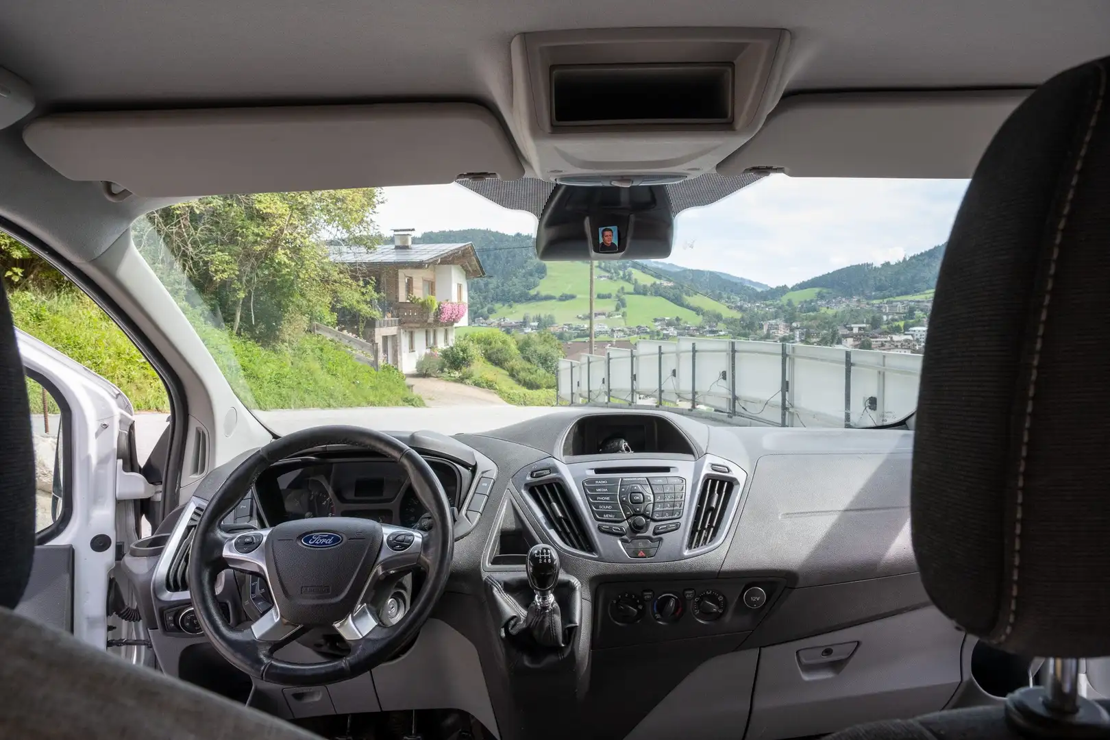 Ford Transit Custom Transit Custom Kasten 2,0 TDCi L1H1 340 Ambiente Ambiente Weiß - 2