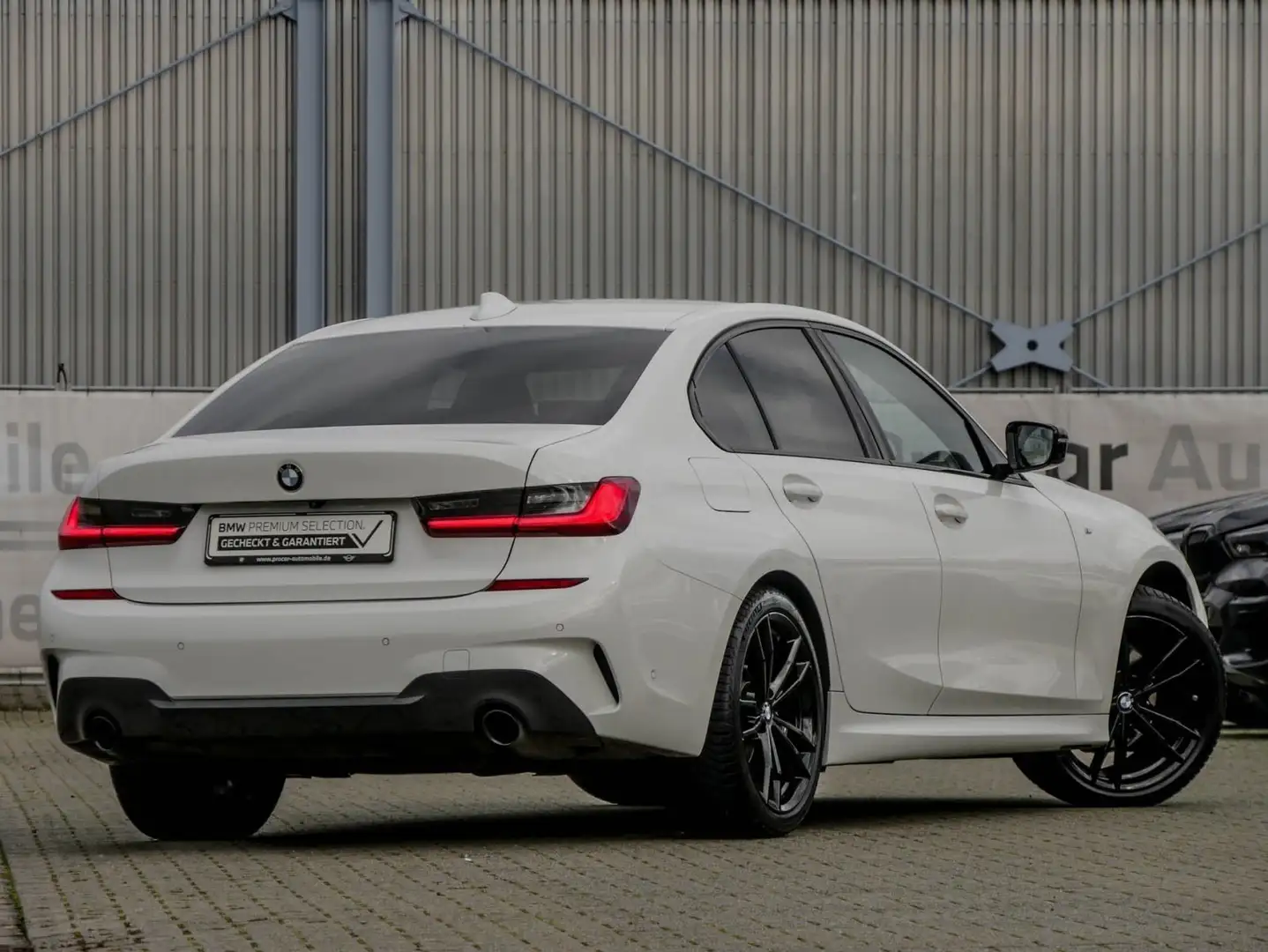 BMW 320 i M SPORT+ACC+GLASDACH+360°+HiFi Blanc - 2