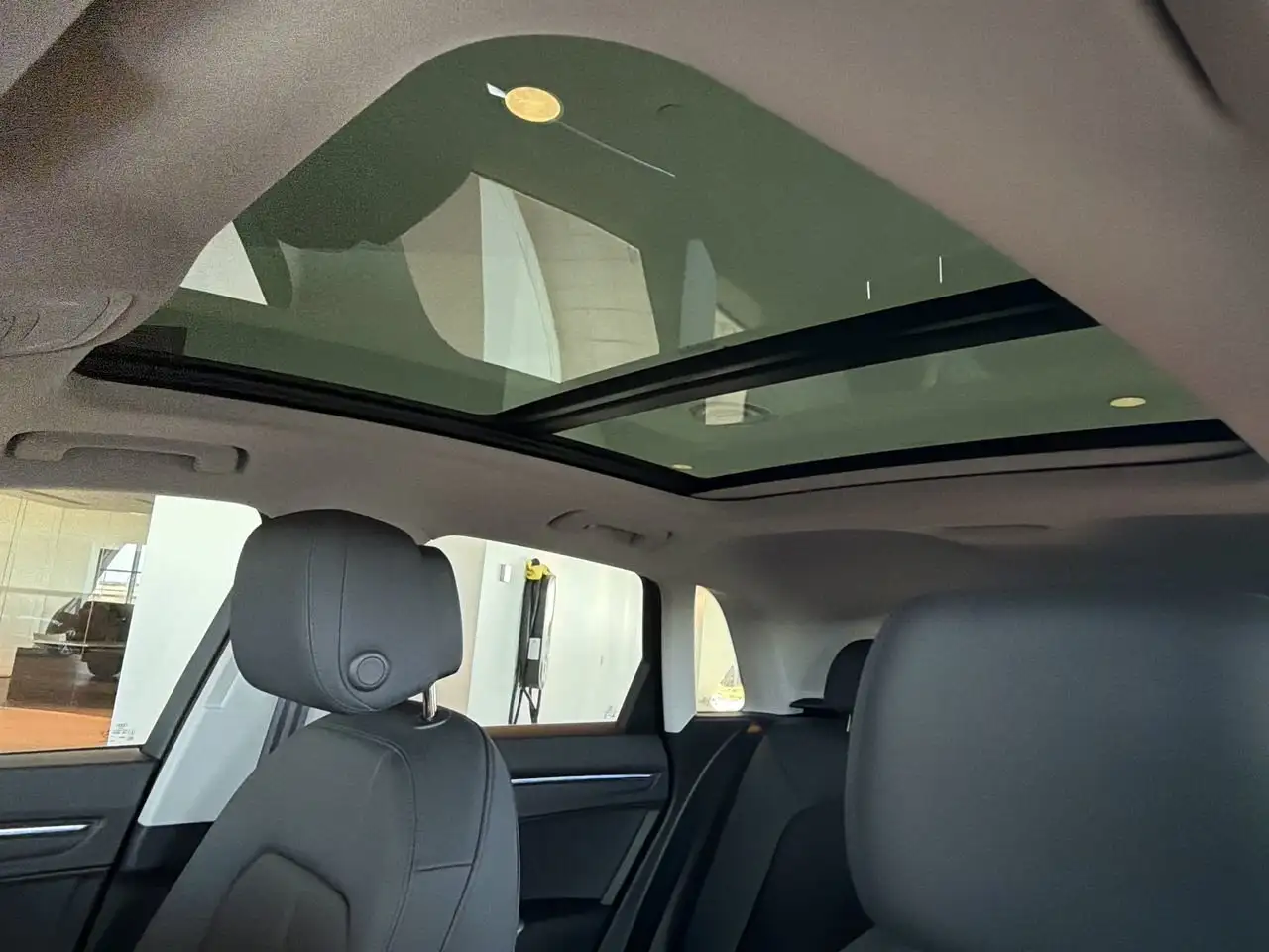 Audi Q3 снимка Audi Q3