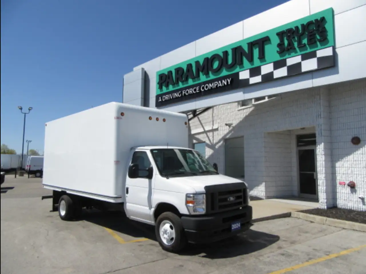 2024 Ford E-450 Super Duty DRW