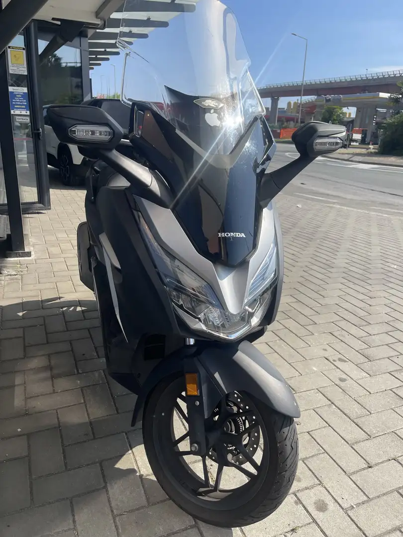 Honda Forza 300 deluxe - 2