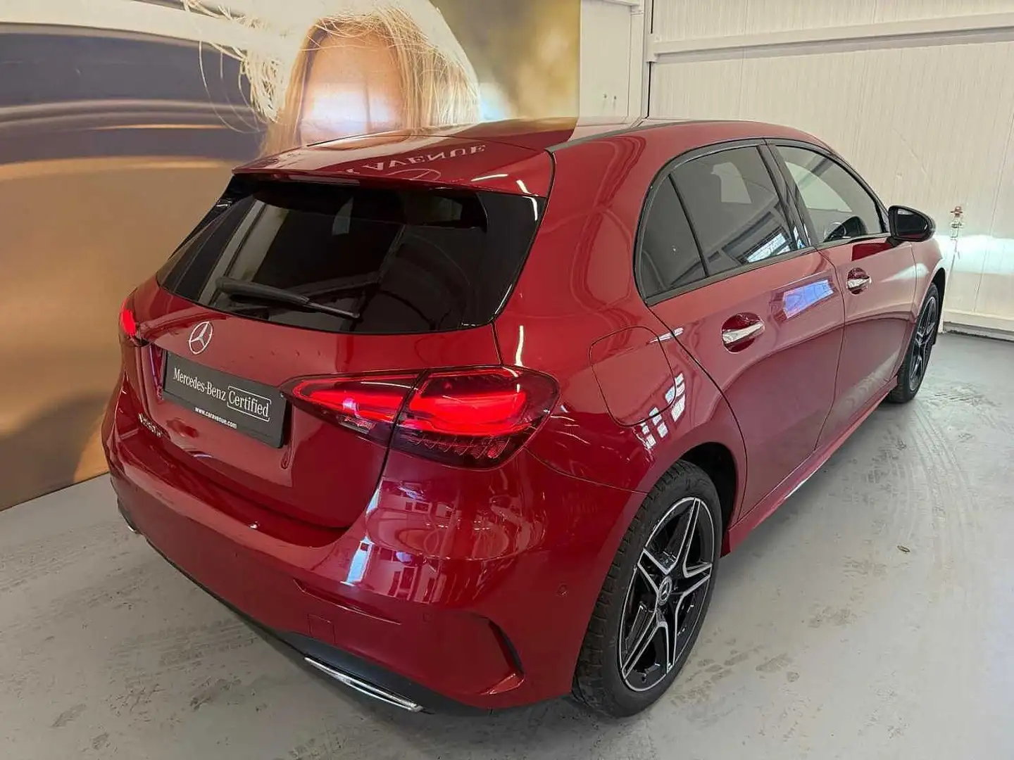 Mercedes-Benz A 250 e AMG Line Rot - 2