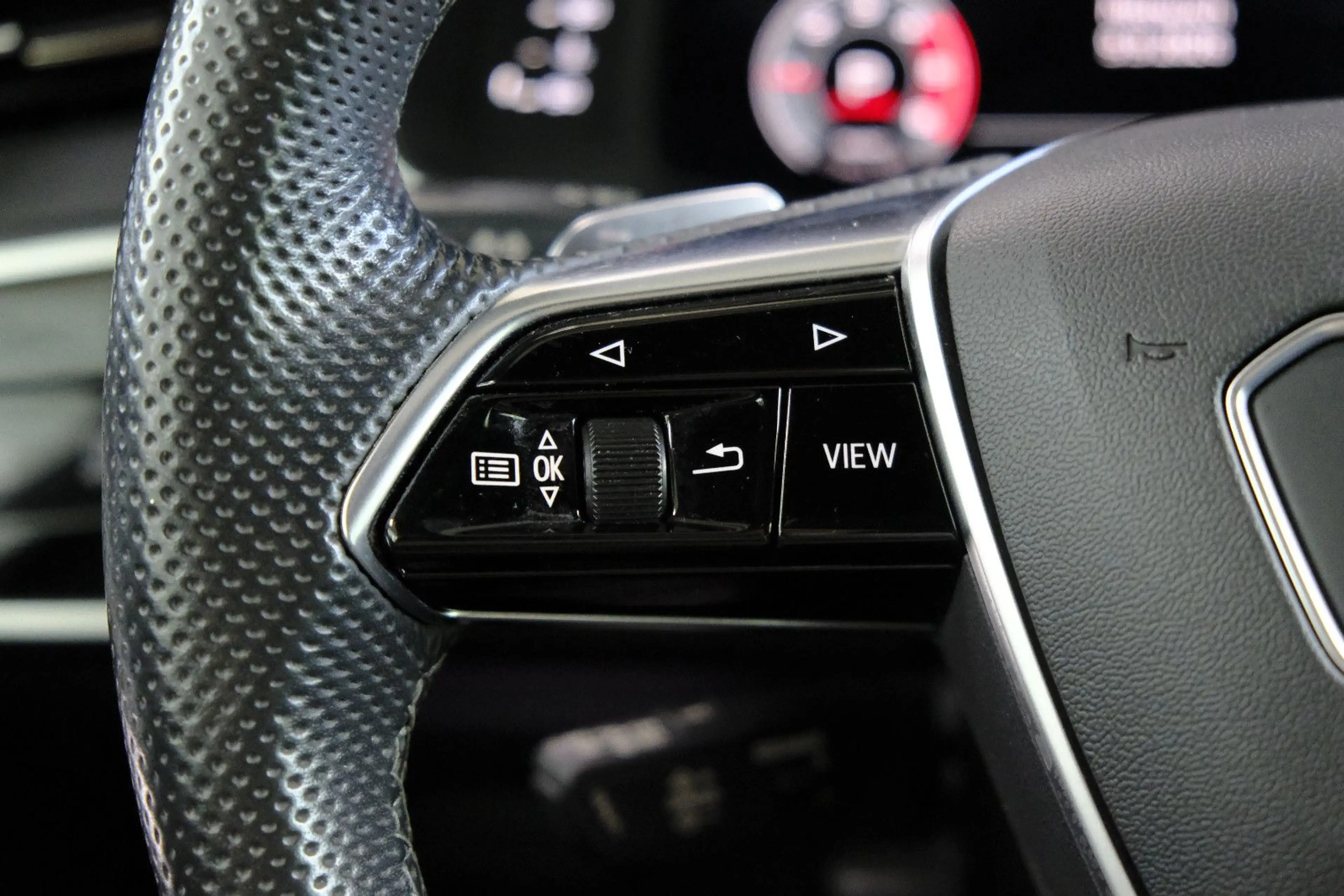 Audi S6 Avant 3.0 TDI qu*RS-SEATS*PANO*HUD*B&O*AHK* — photo 13