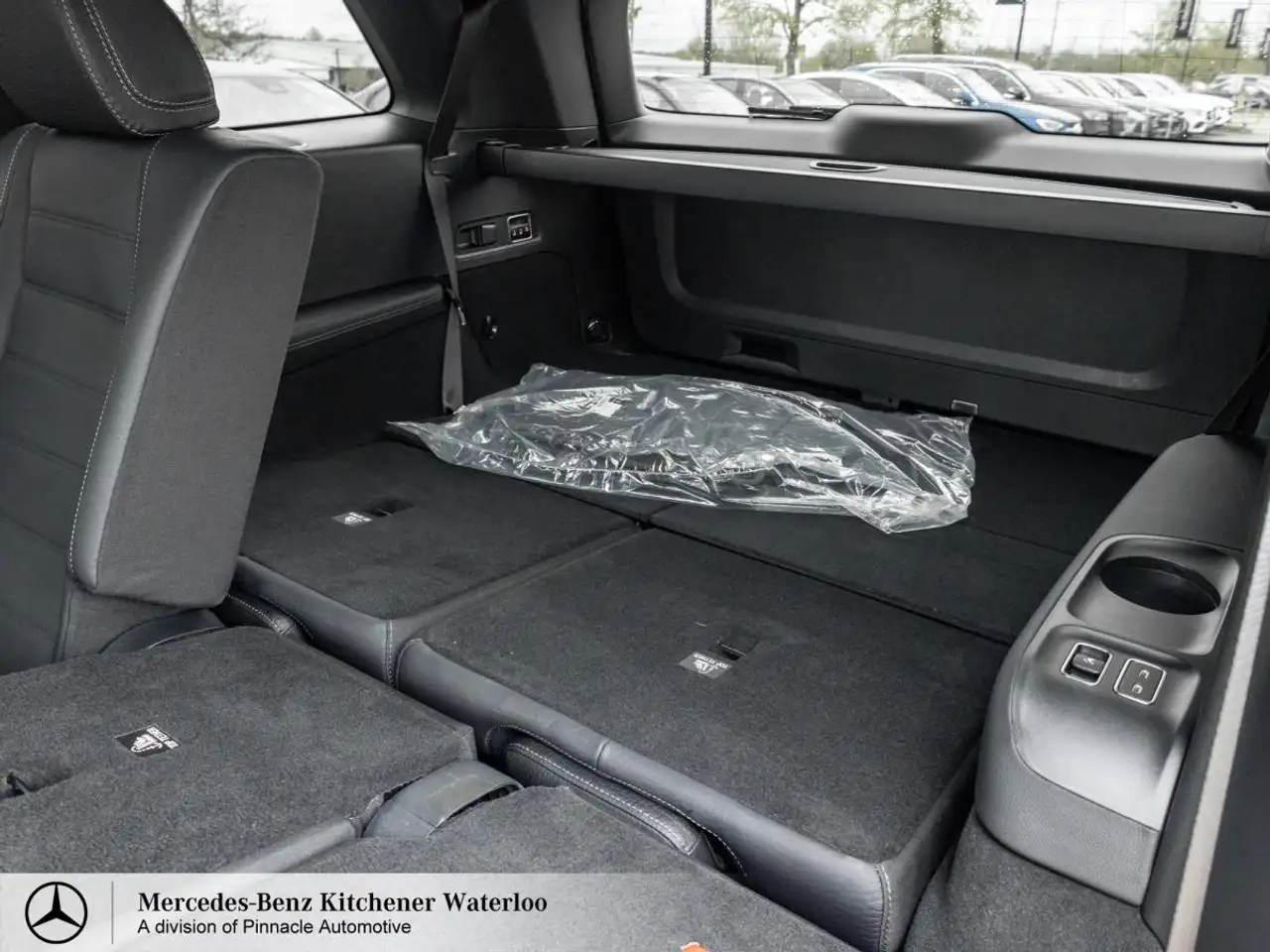 Mercedes-Benz GLS снимка Mercedes-Benz GLS