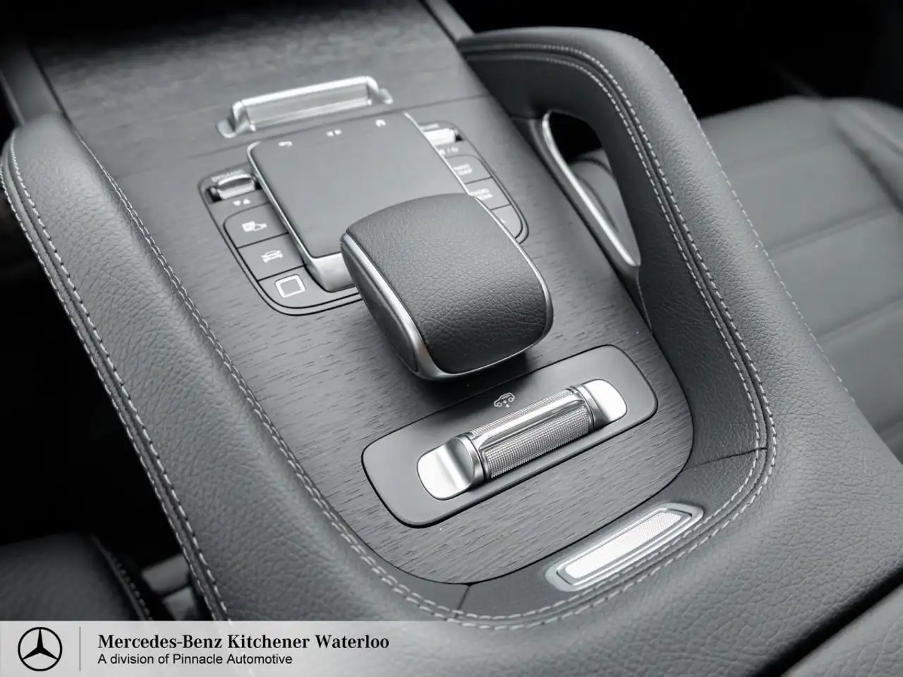 Mercedes-Benz GLS снимка Mercedes-Benz GLS