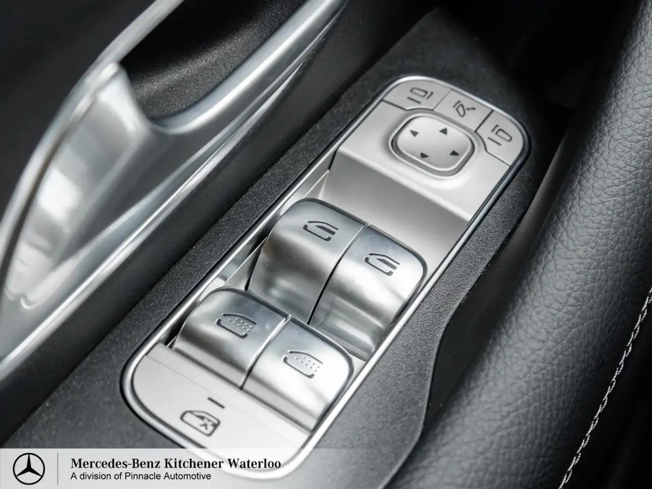 Mercedes-Benz GLS снимка Mercedes-Benz GLS
