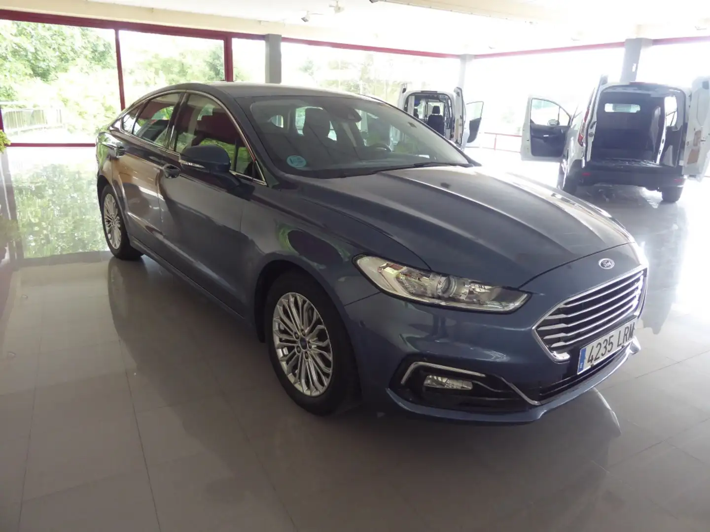 Ford Mondeo 2.0TDCI Titanium Aut. 150 Blau - 1