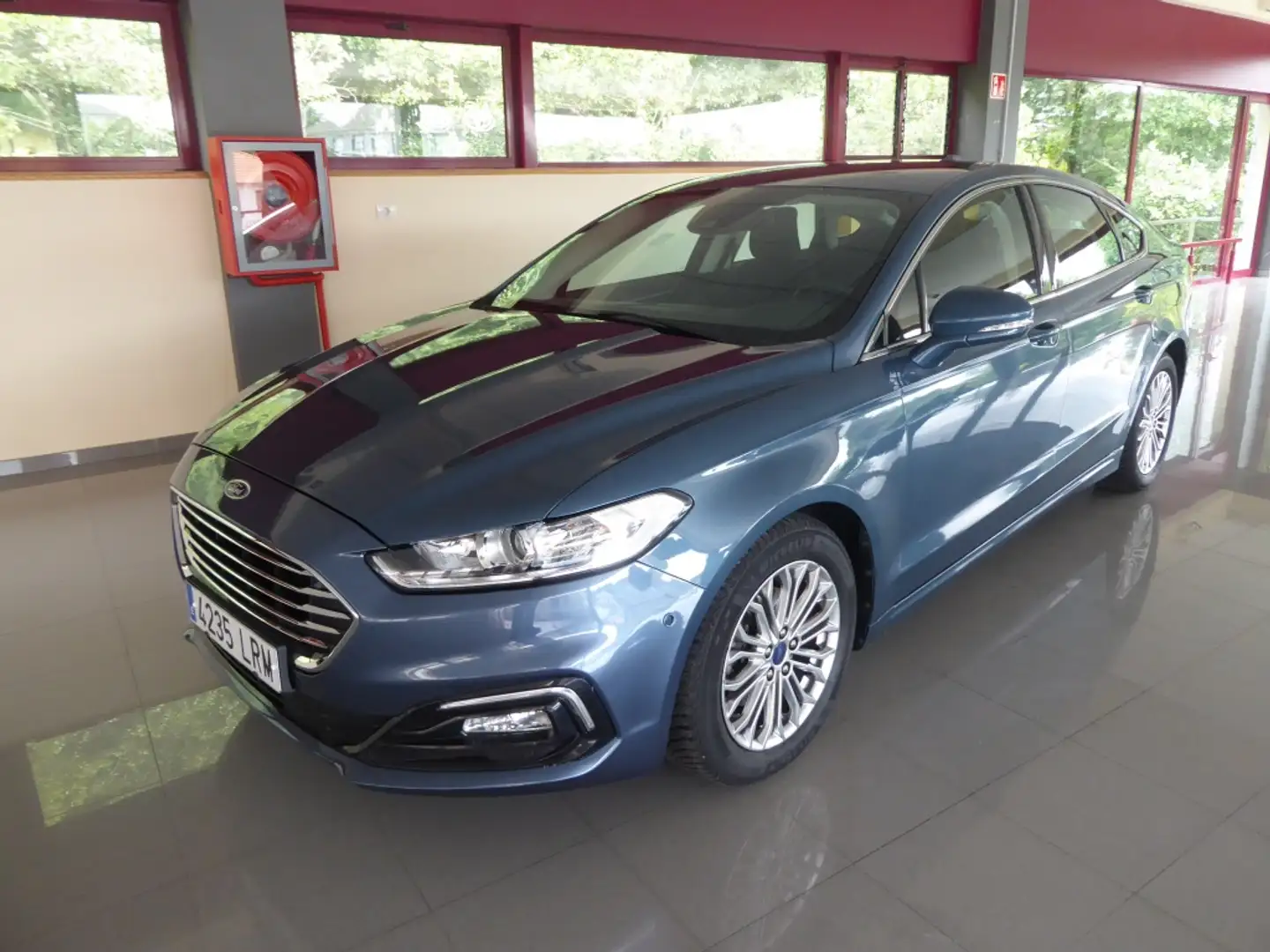 Ford Mondeo 2.0TDCI Titanium Aut. 150 Blau - 2
