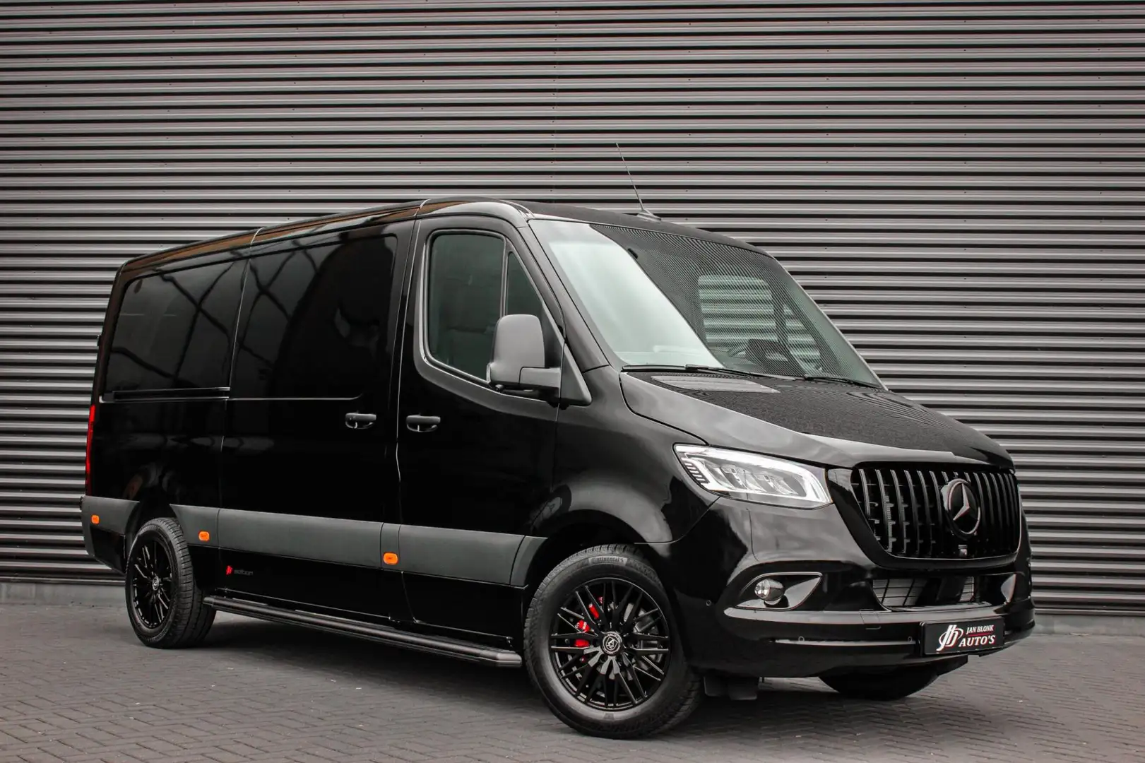 Mercedes-Benz Sprinter 319CDI L2H1 RWD 190PK FULL BLACK JB- EDITION / 350 Fekete - 2