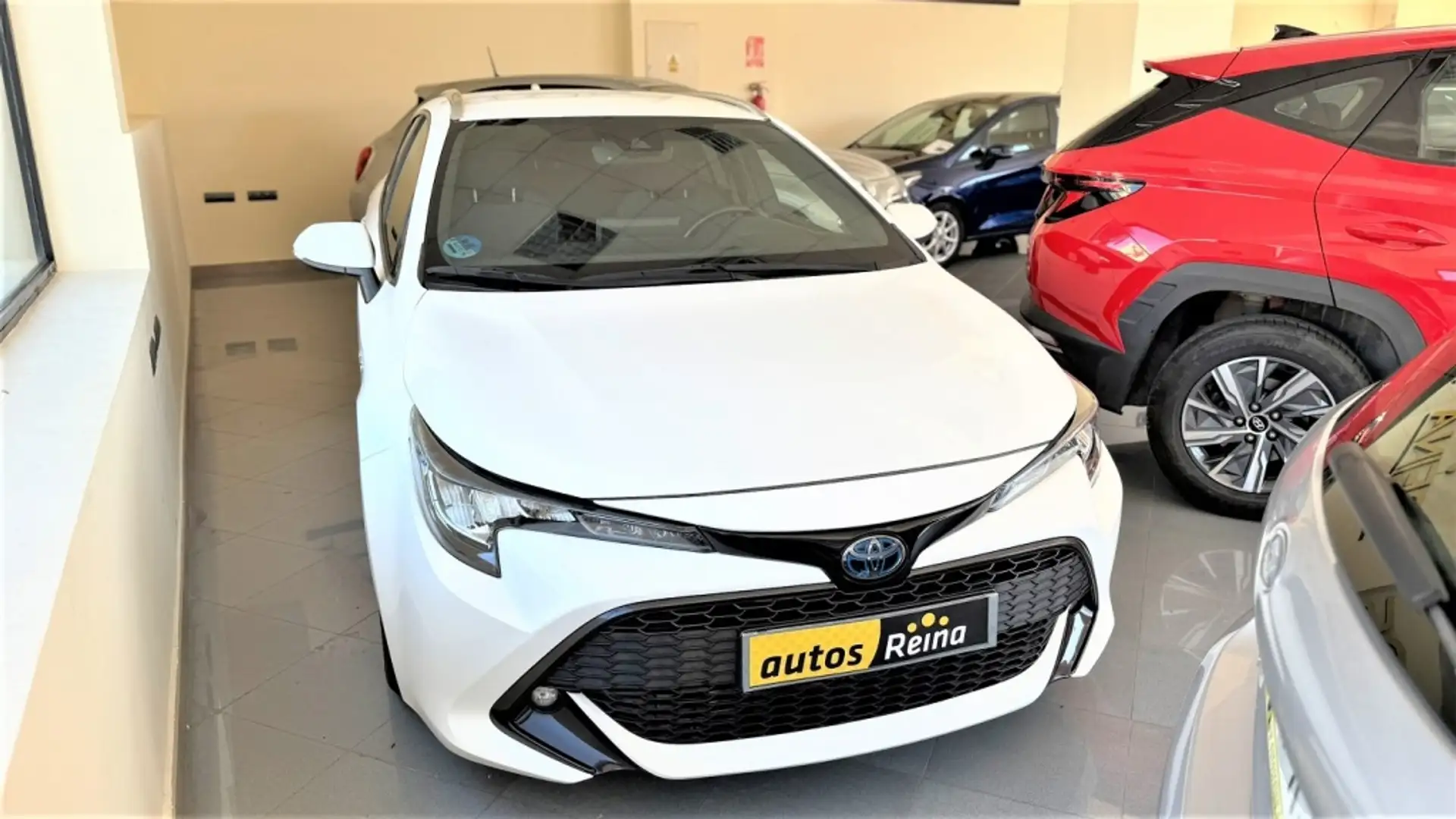 Toyota Corolla 125H Active Tech Blanc - 1