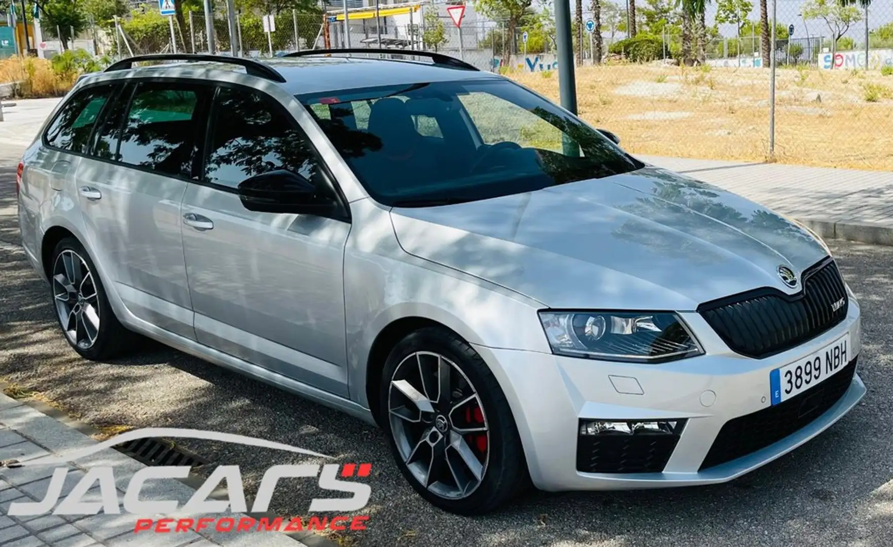 Skoda Octavia Combi 2.0 TSI 220cv DSG RS Grau - 1