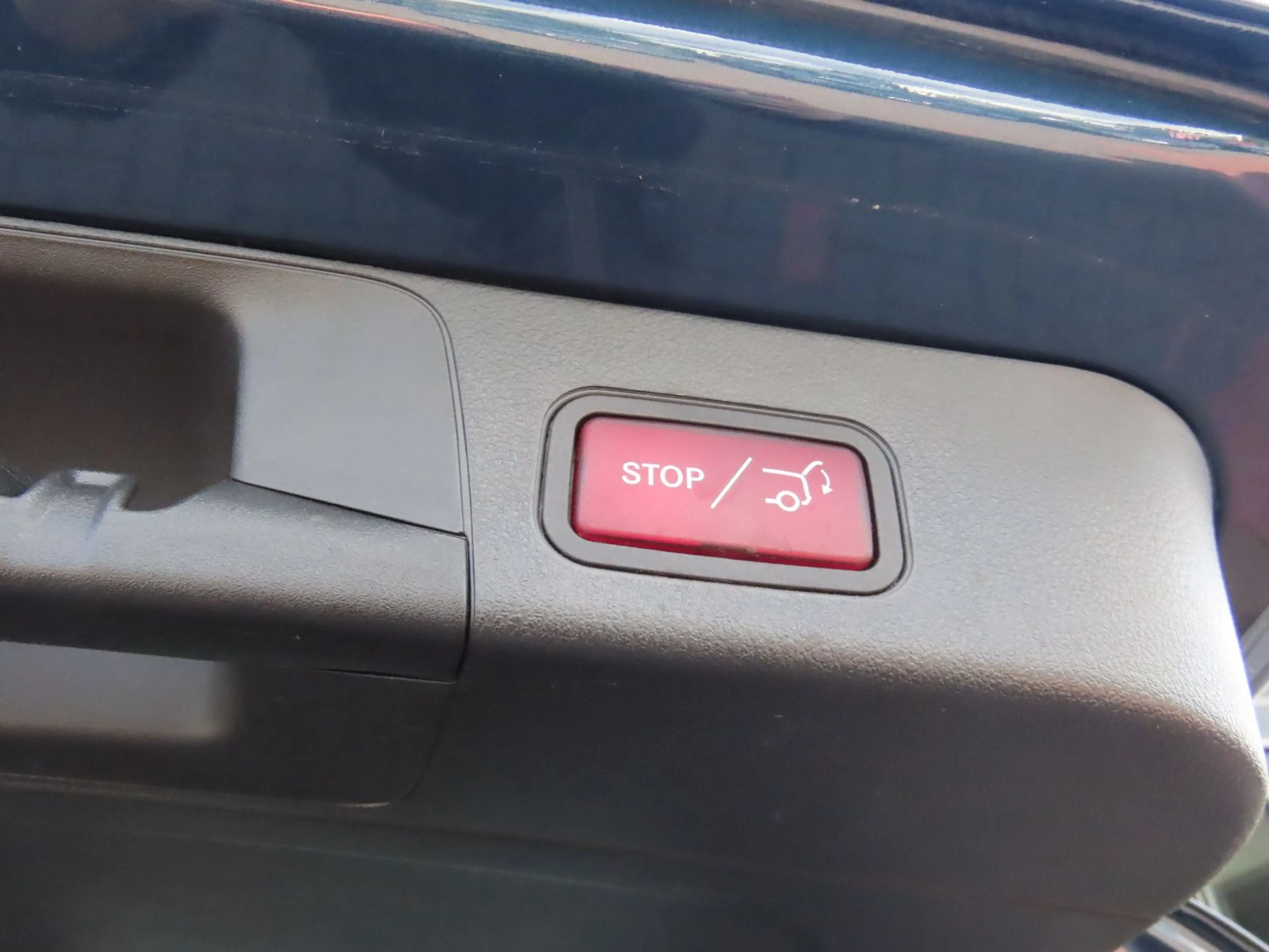 Mercedes-Benz EQB 250 66,5 kWh Leder Ambiente Kamera 7 Sitze — photo 9
